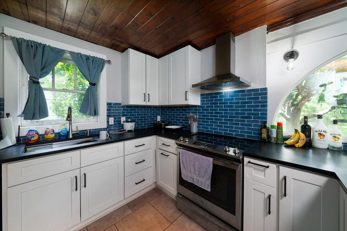 1618 Evergreen Street