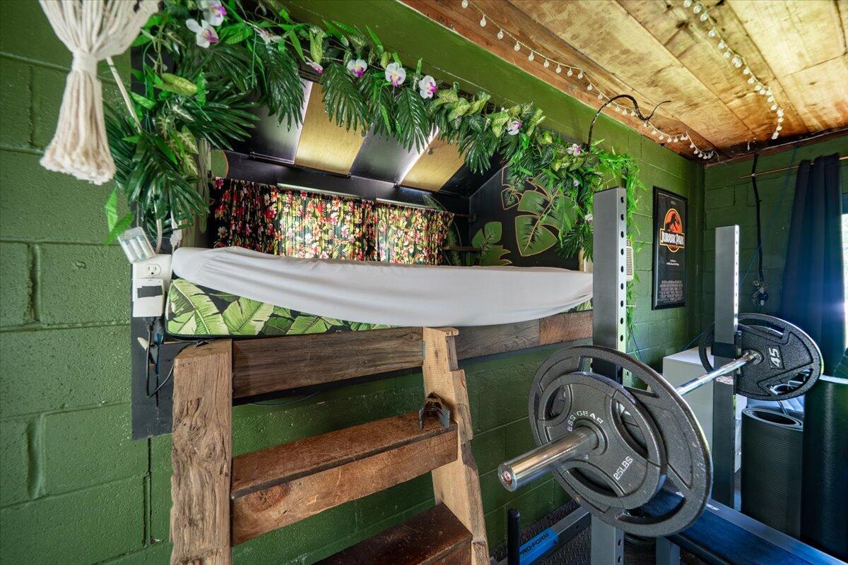 1618 Evergreen Street