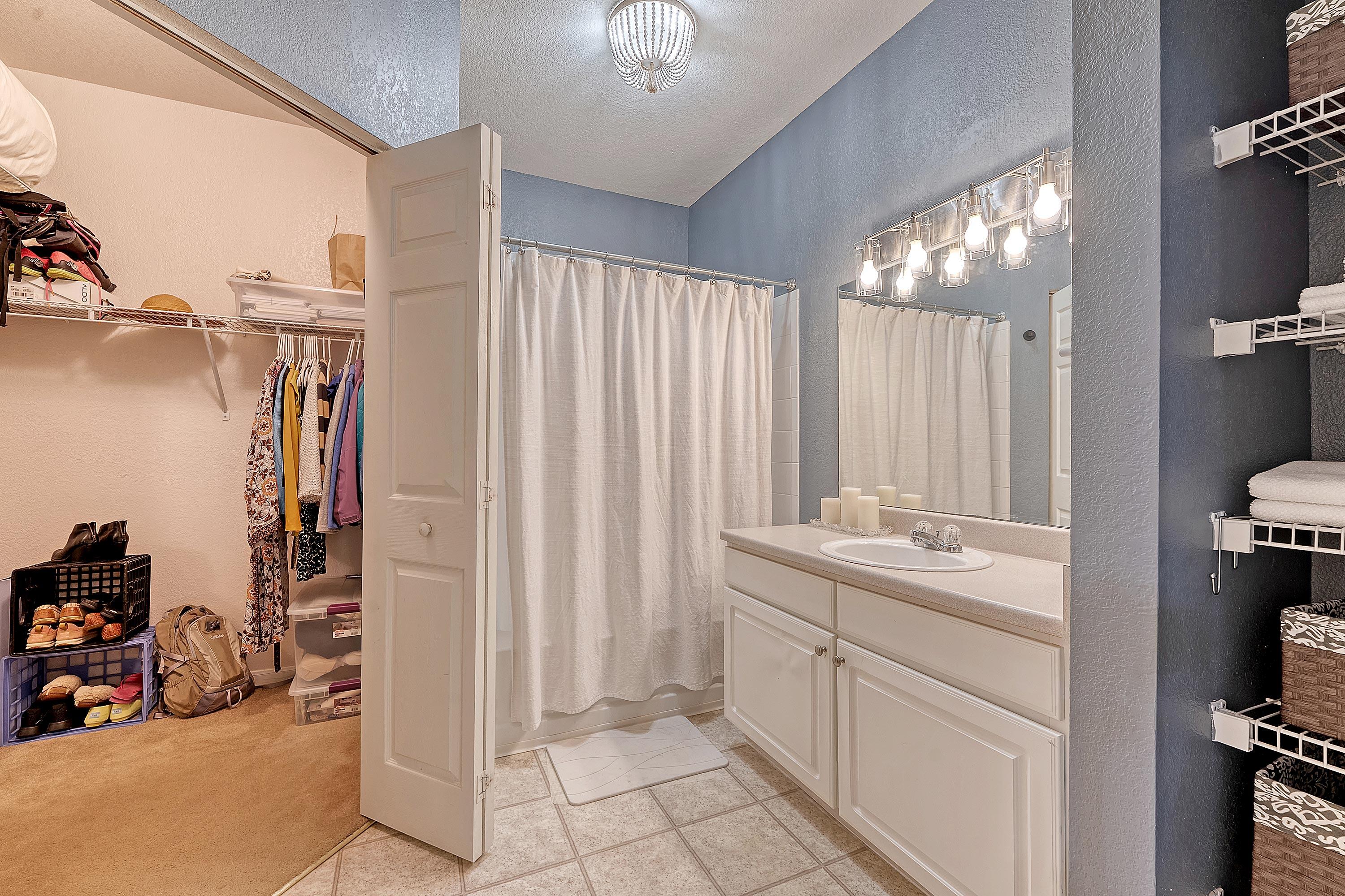 60 Fenwick Hall Allee # 925