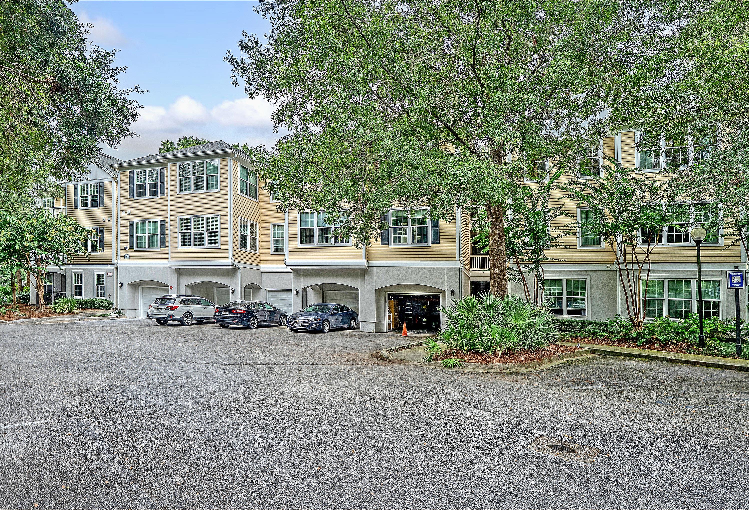 60 Fenwick Hall Allee # 925