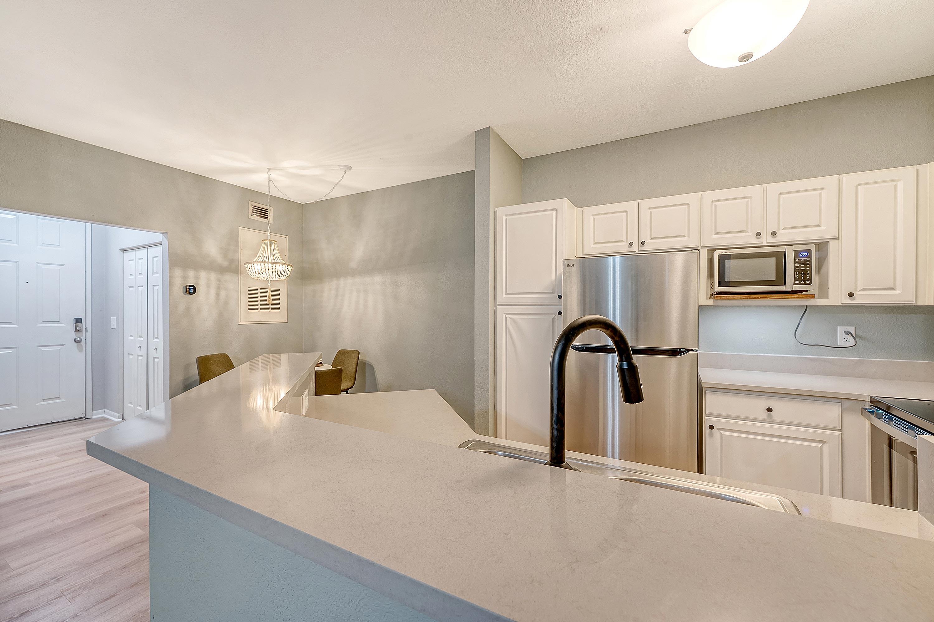 60 Fenwick Hall Allee # 925