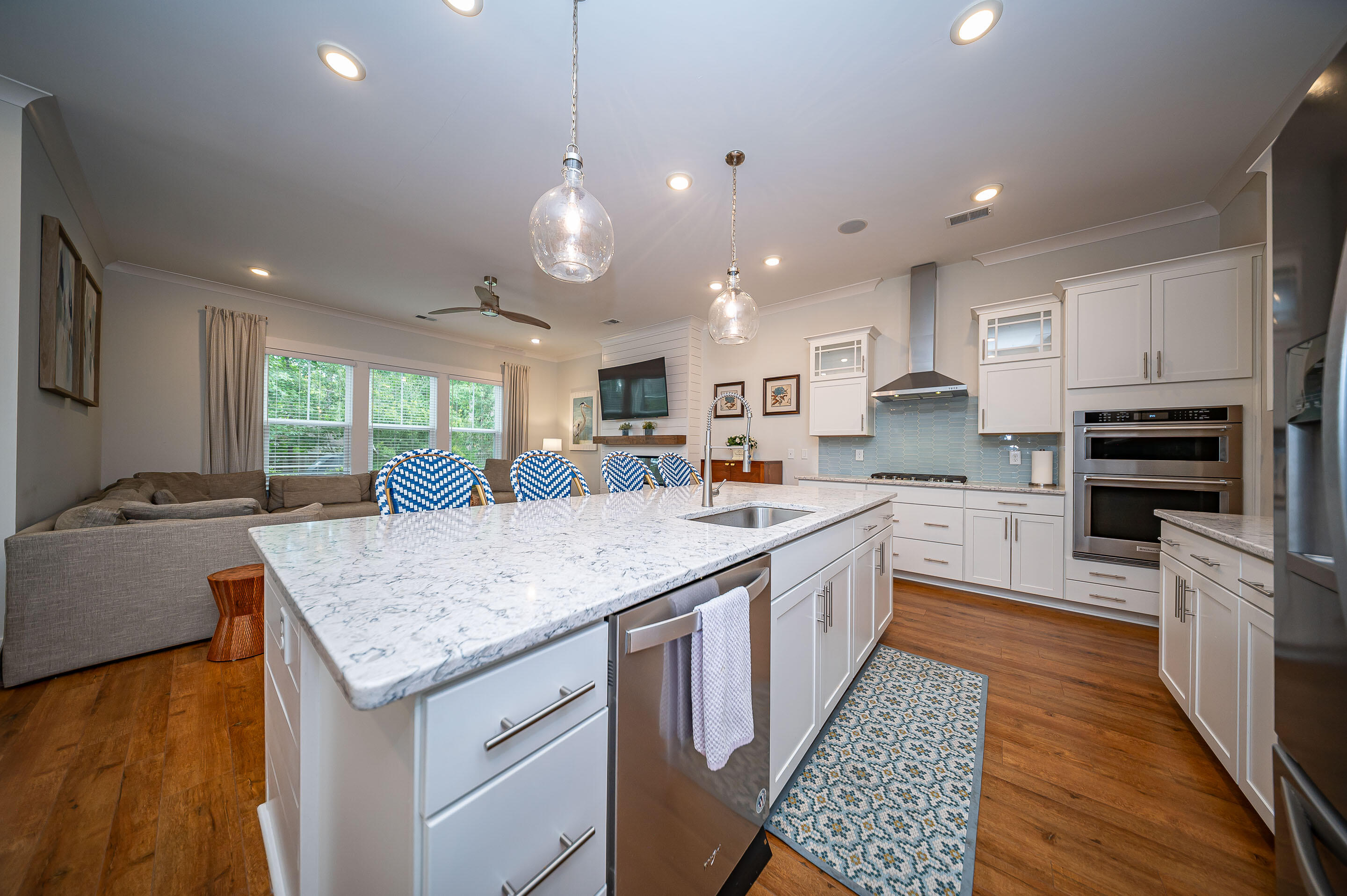 3010 Emma Lane