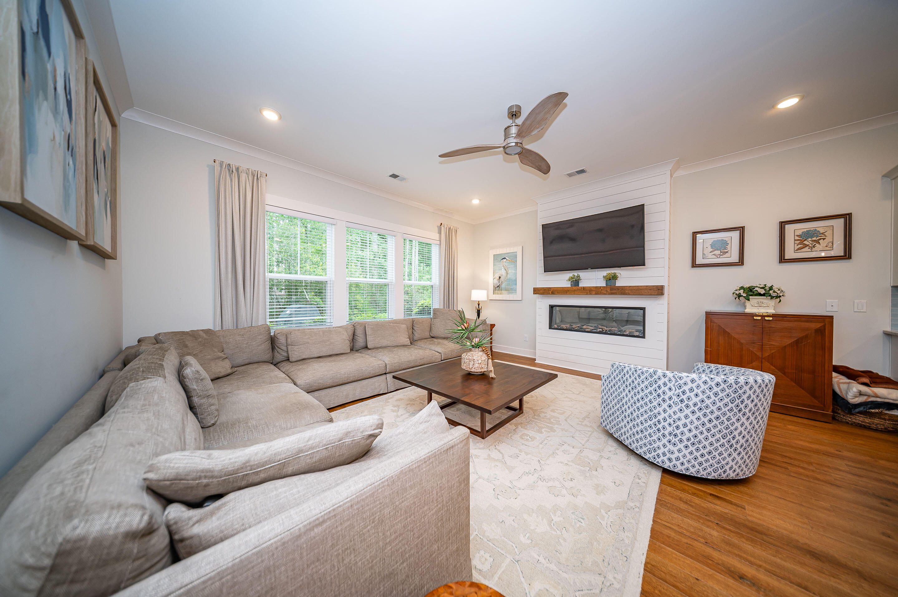 3010 Emma Lane