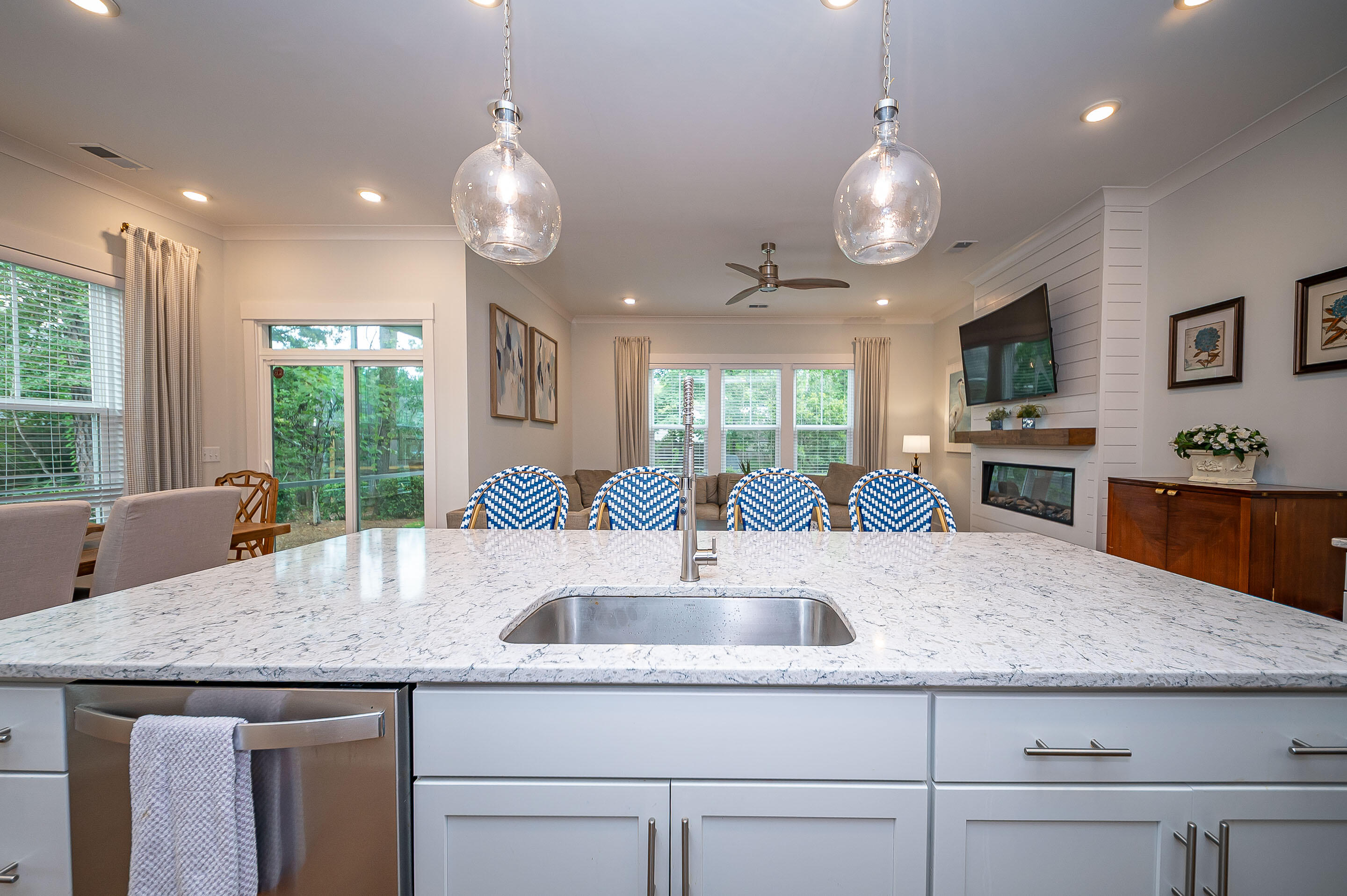 3010 Emma Lane
