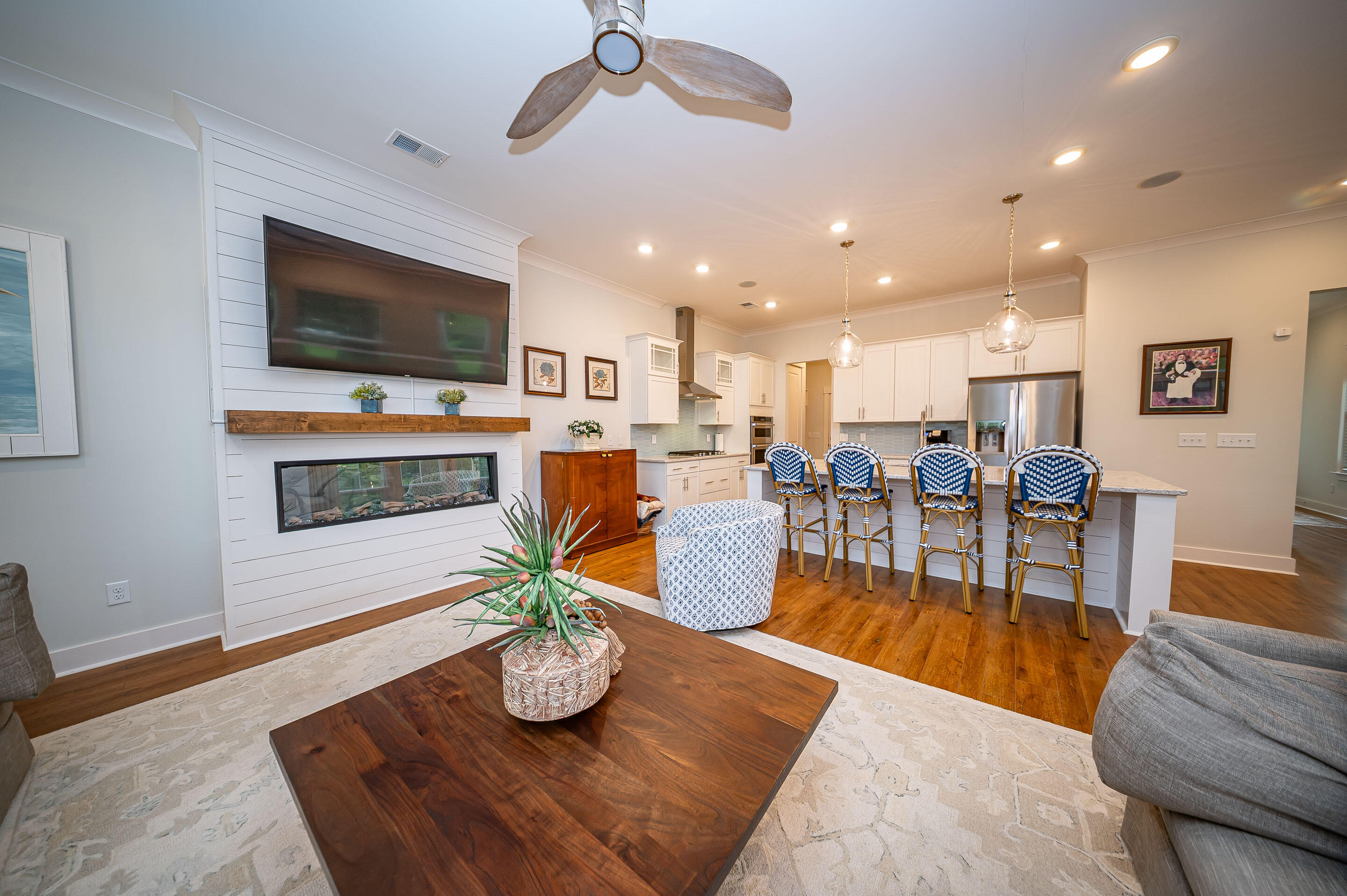 3010 Emma Lane