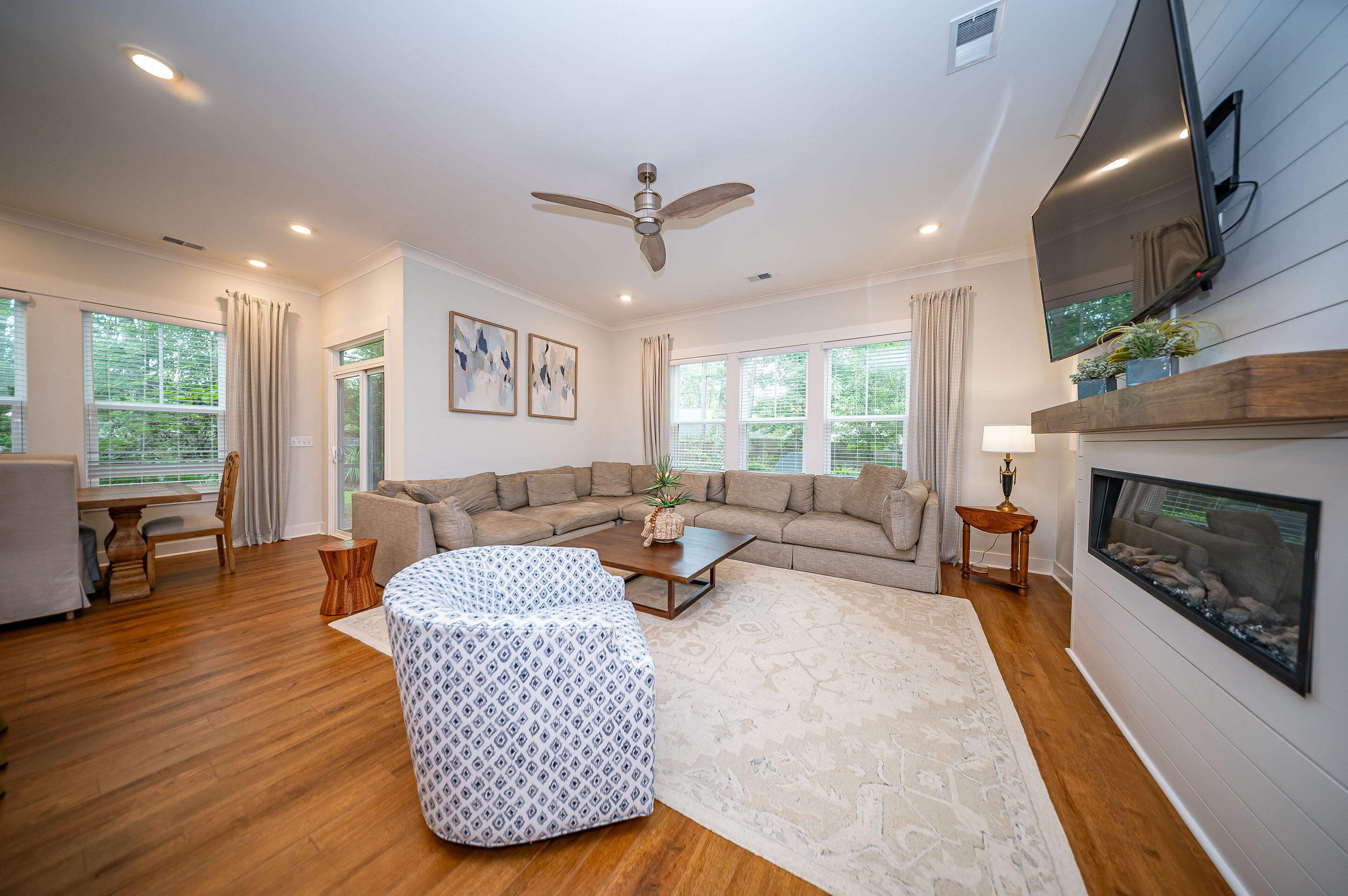 3010 Emma Lane