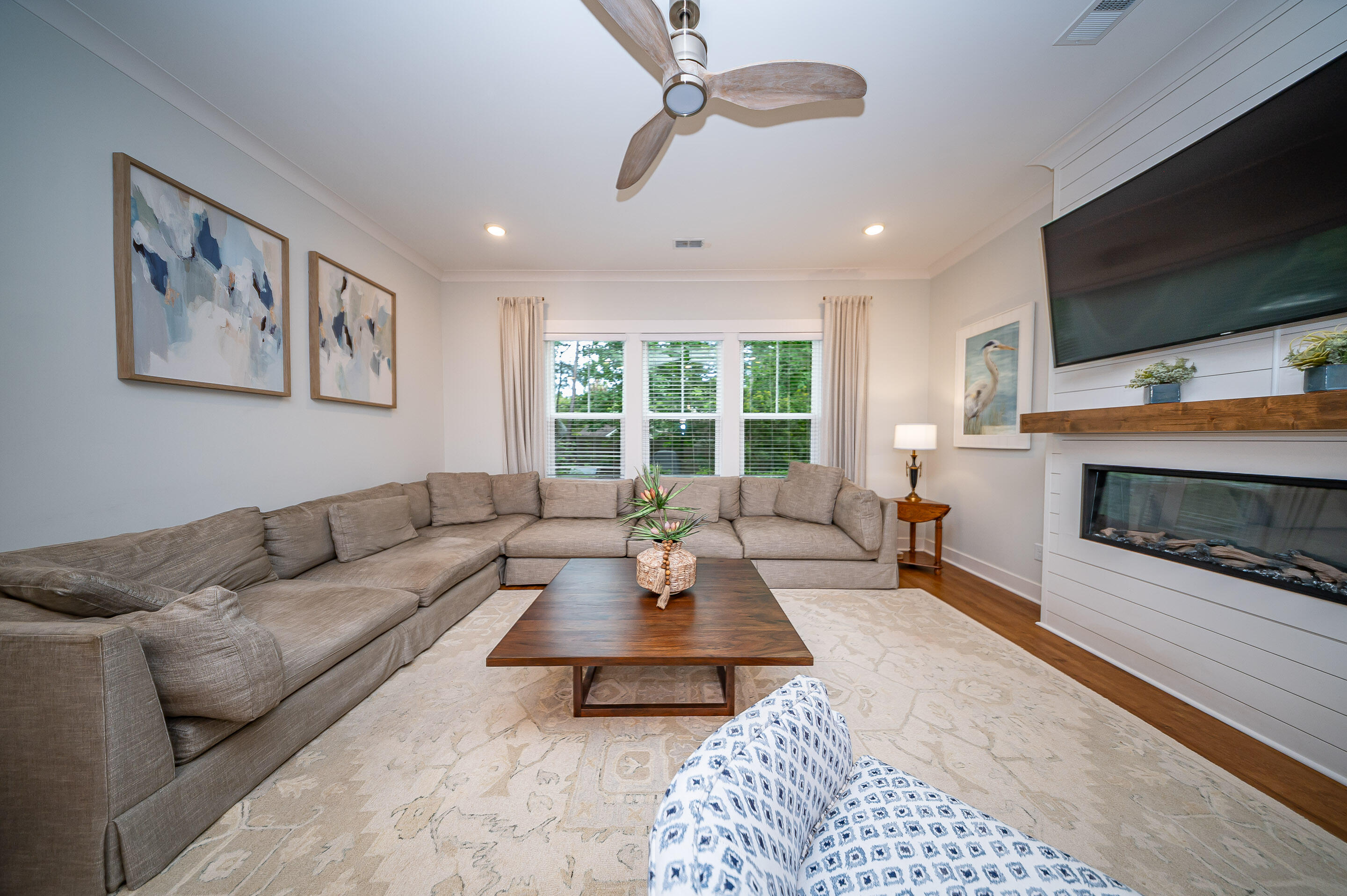 3010 Emma Lane