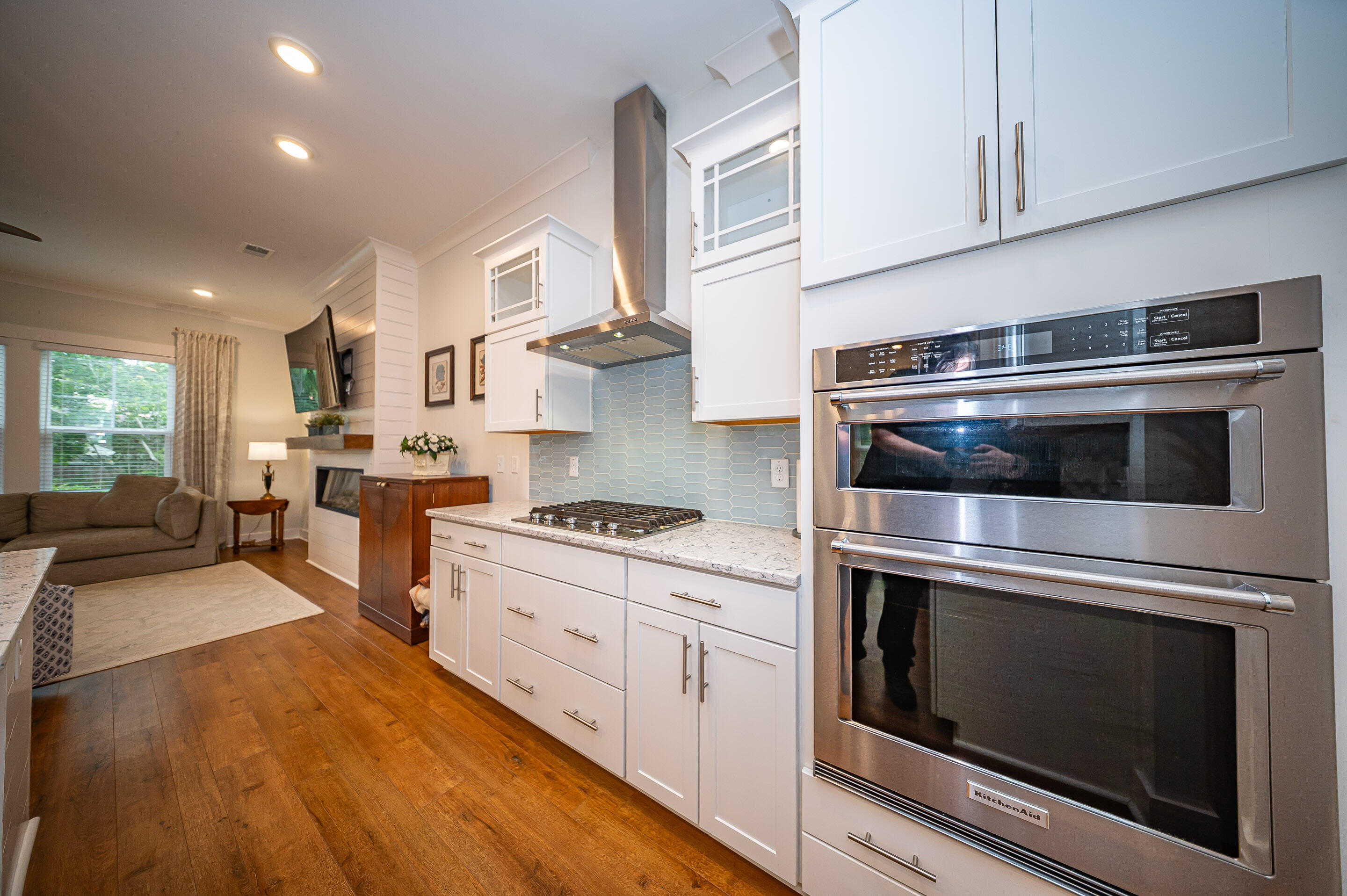 3010 Emma Lane