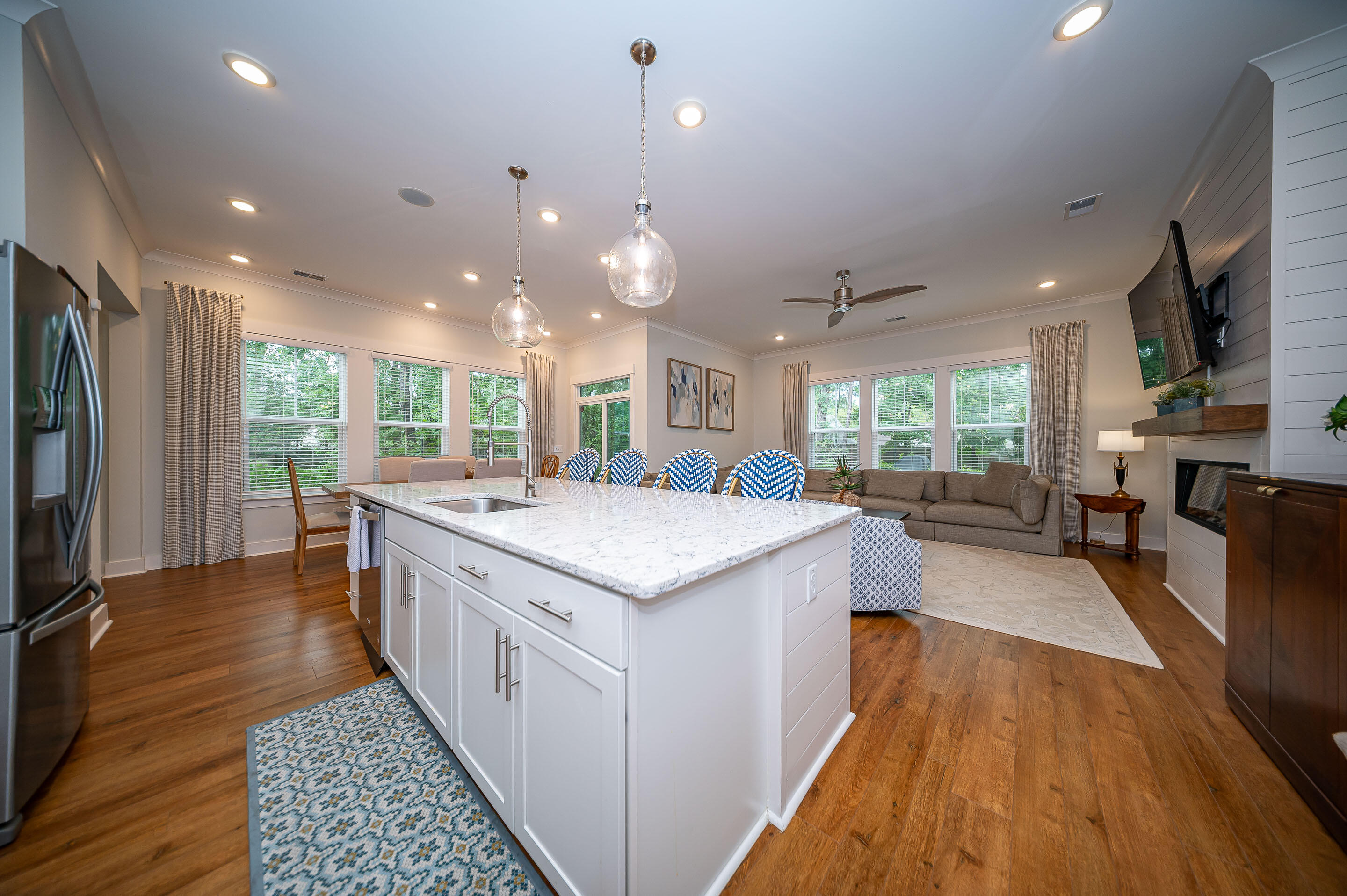 3010 Emma Lane