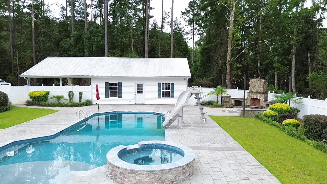 110 Woodland Avenue