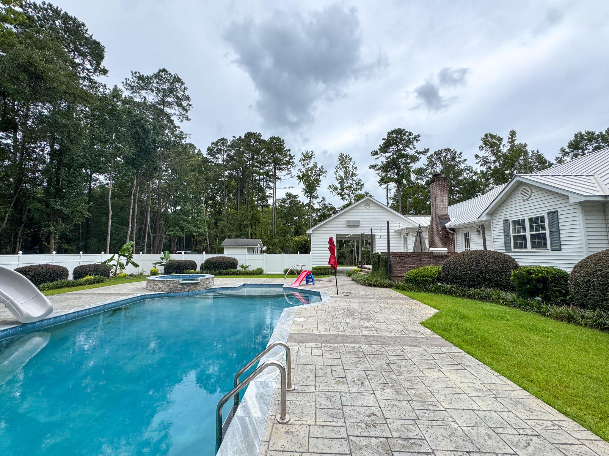 110 Woodland Avenue