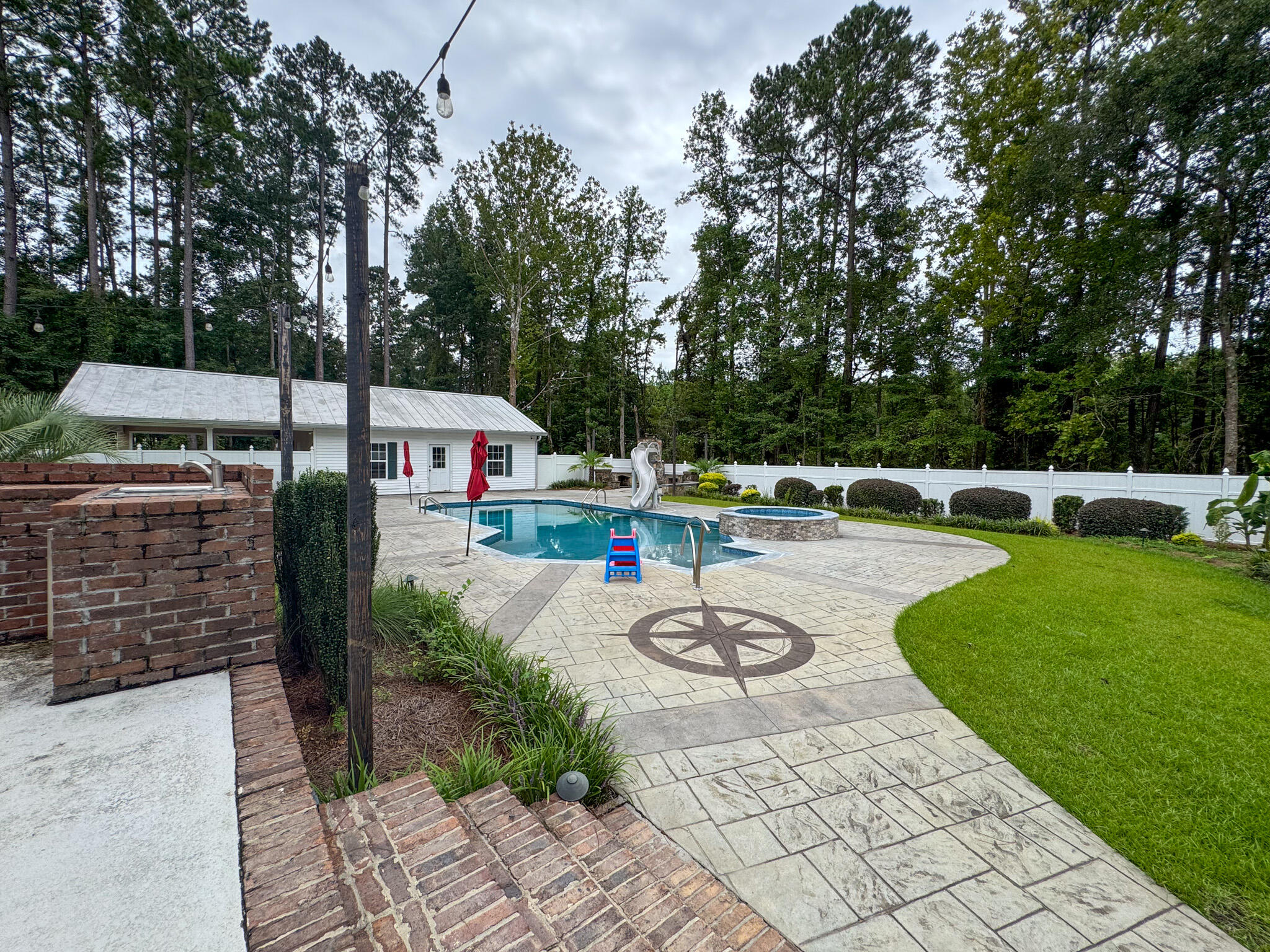 110 Woodland Avenue