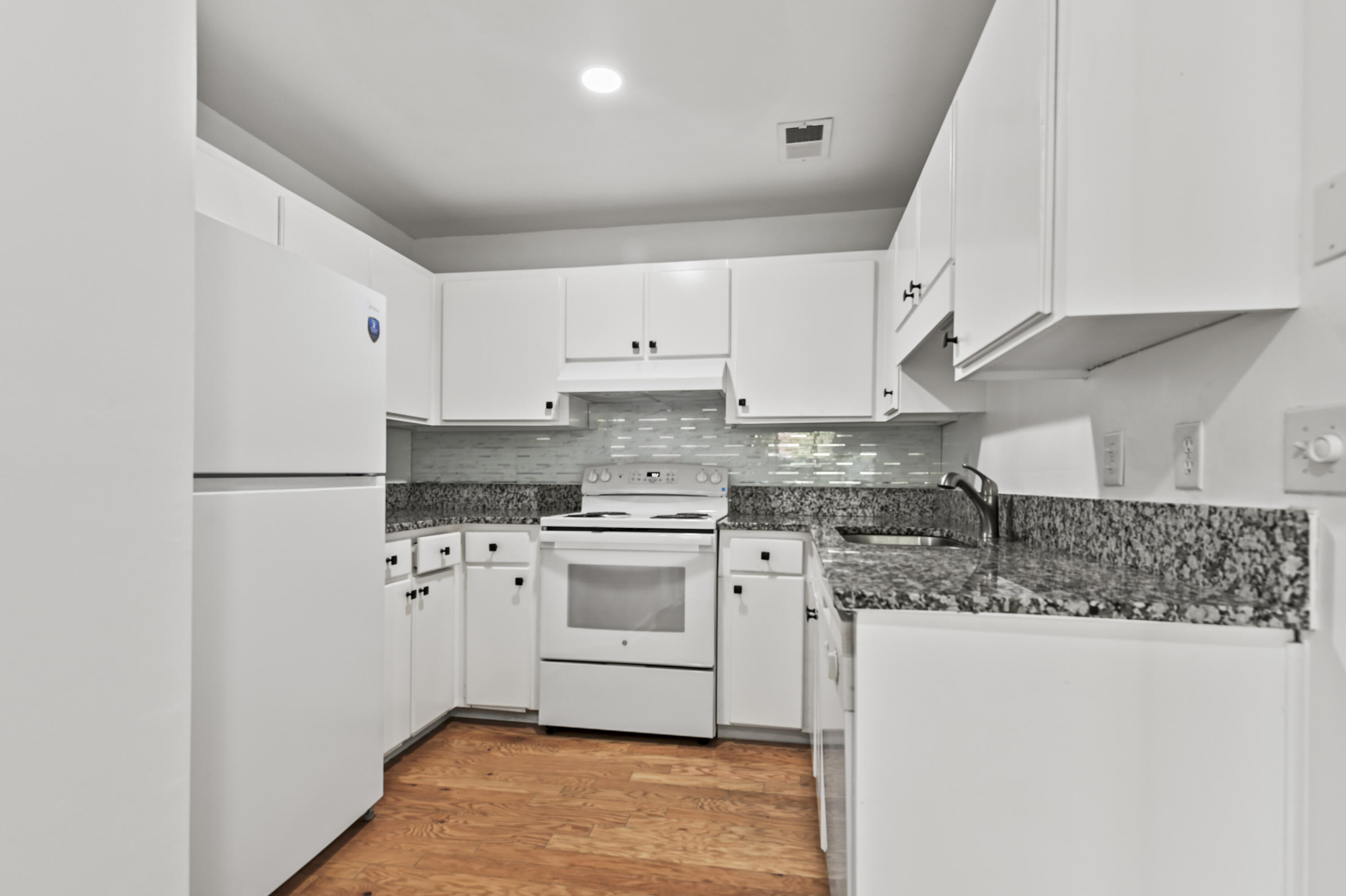 7920 Parklane Court # A, North Charleston Unit: A