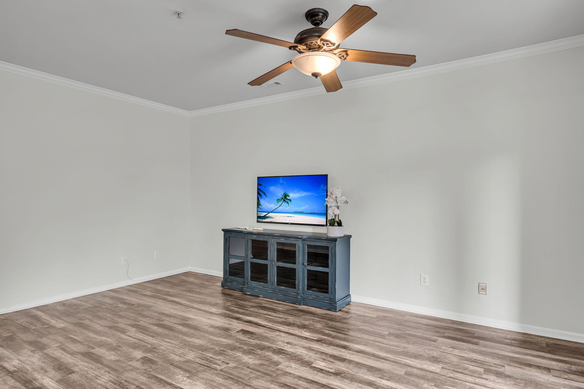 130 River Landing Drive # 8203