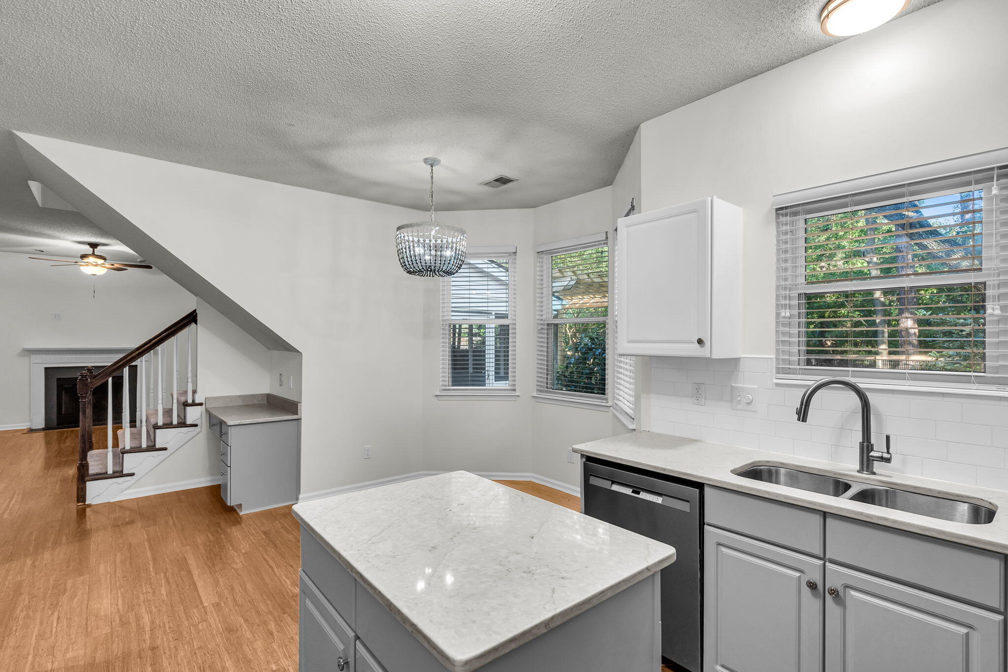 1972 Gray Battery Court