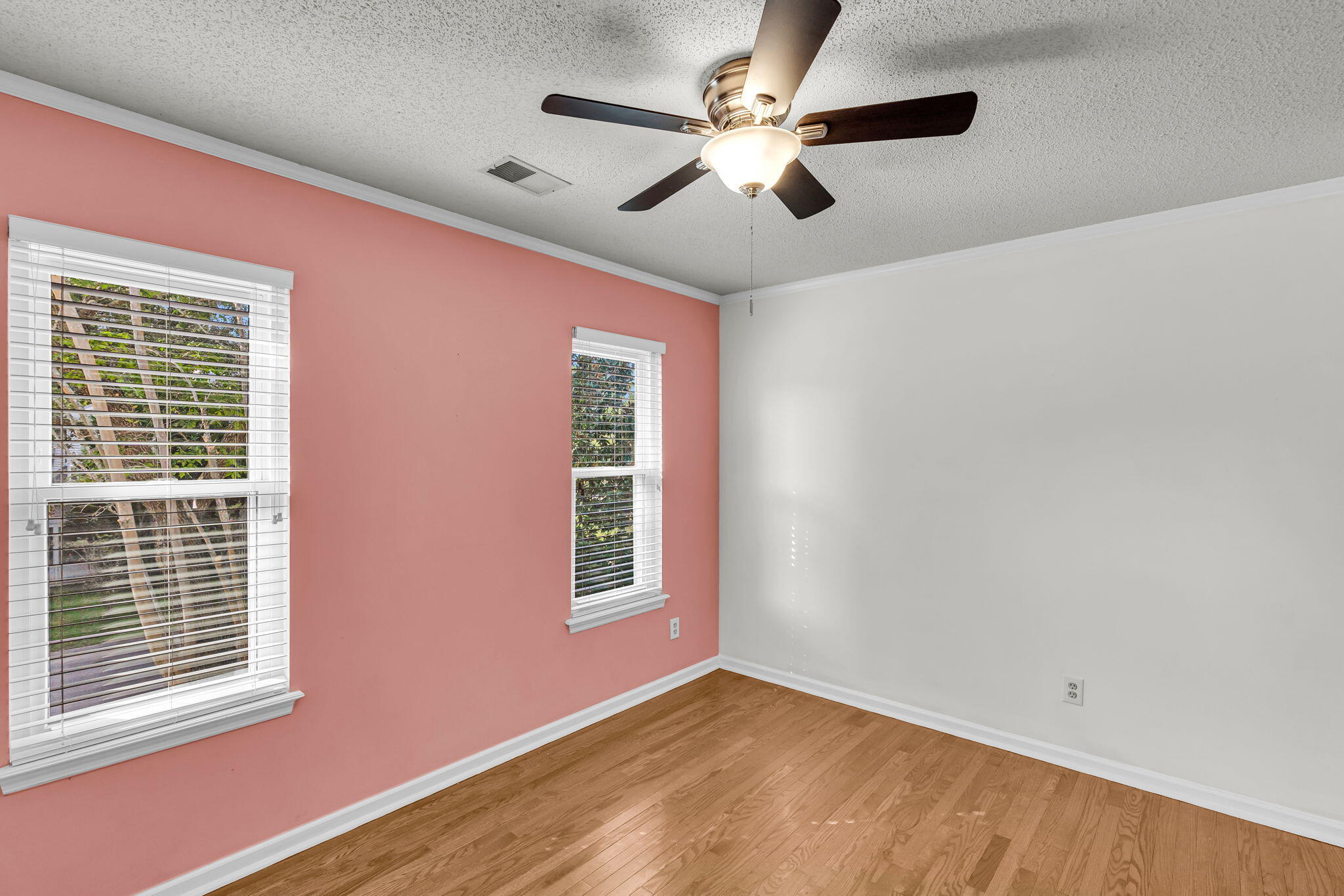 1972 Gray Battery Court