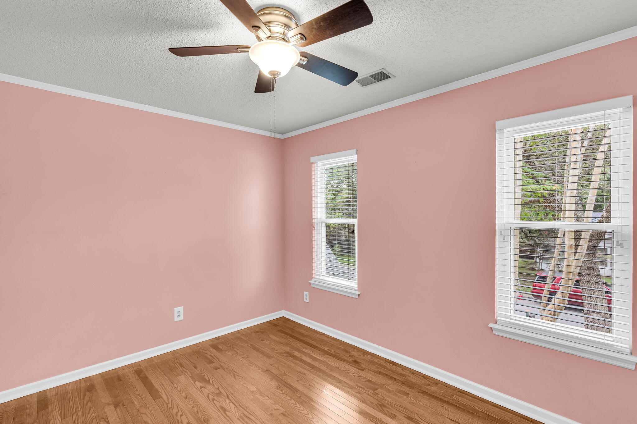 1972 Gray Battery Court