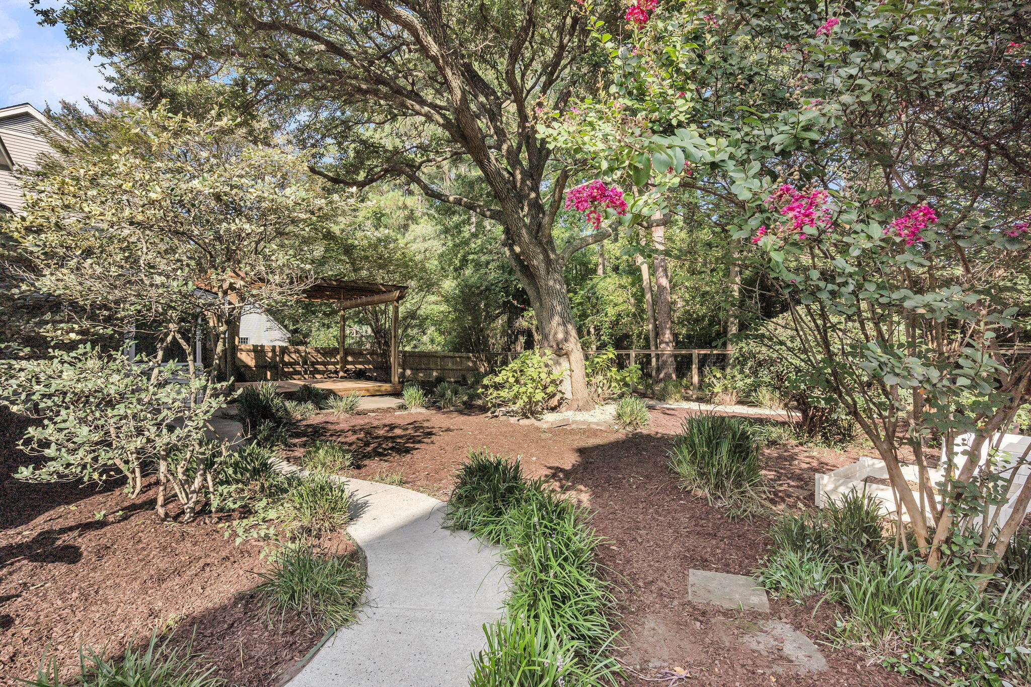 1972 Gray Battery Court