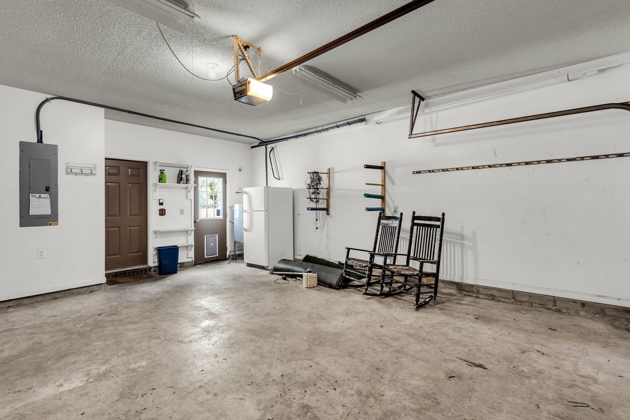 1972 Gray Battery Court