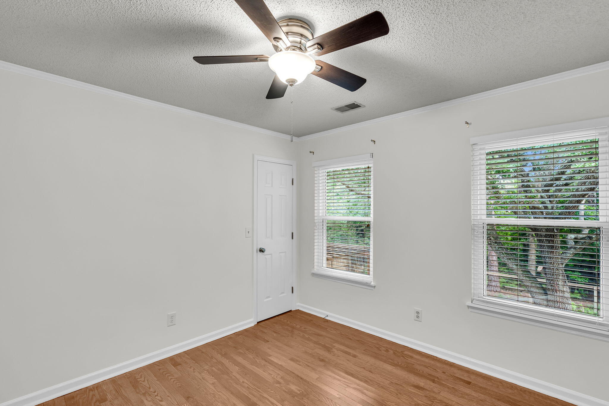 1972 Gray Battery Court