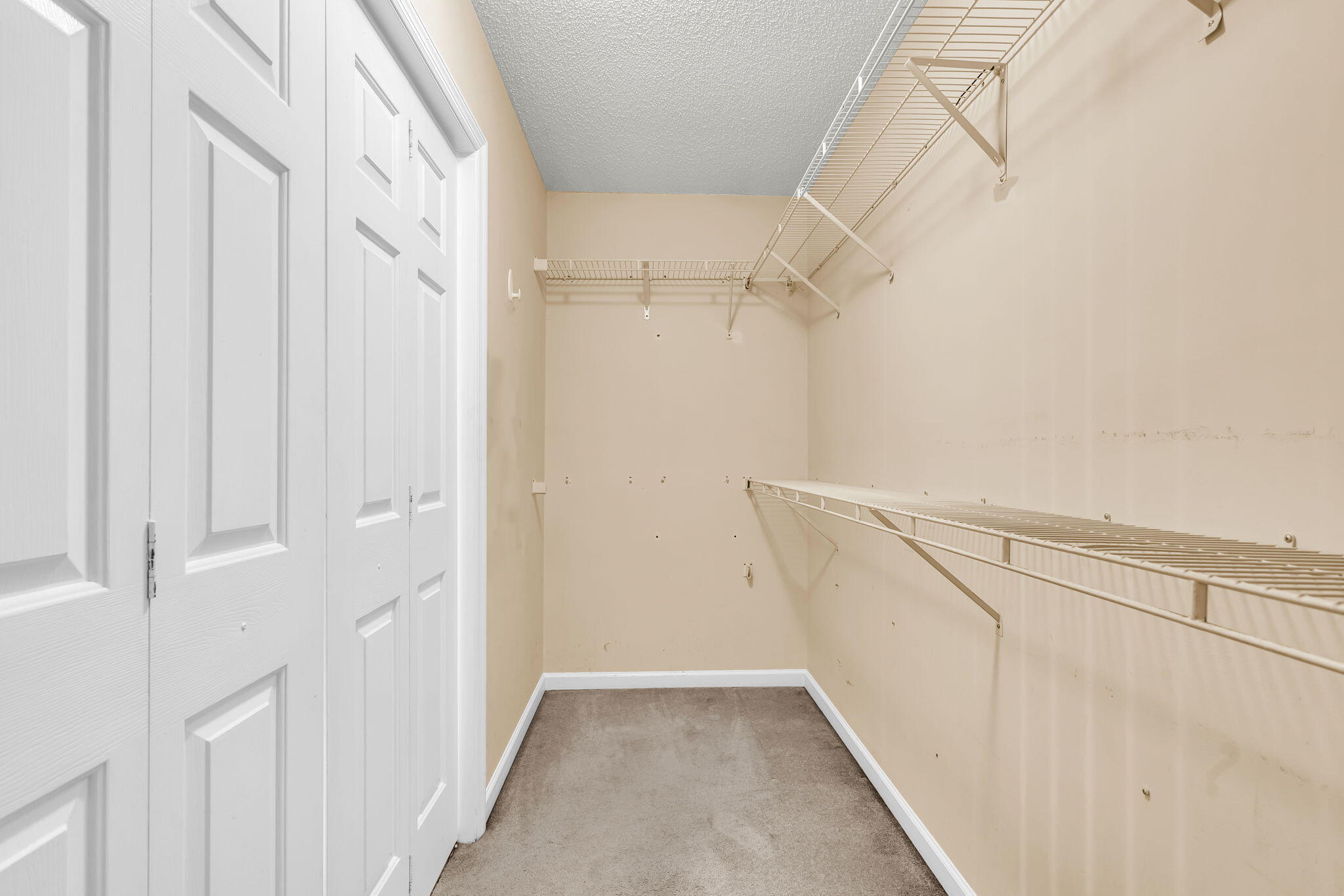 1972 Gray Battery Court