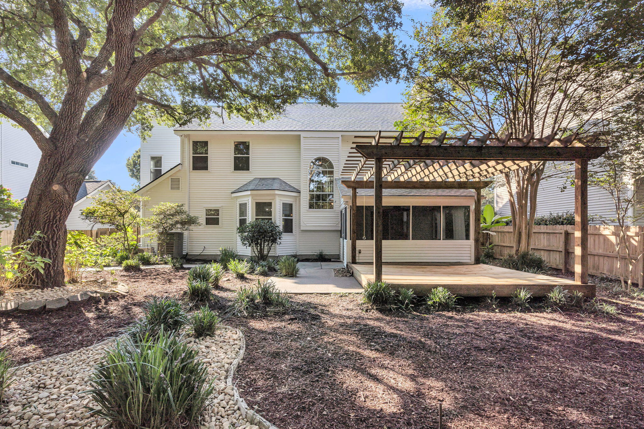 1972 Gray Battery Court