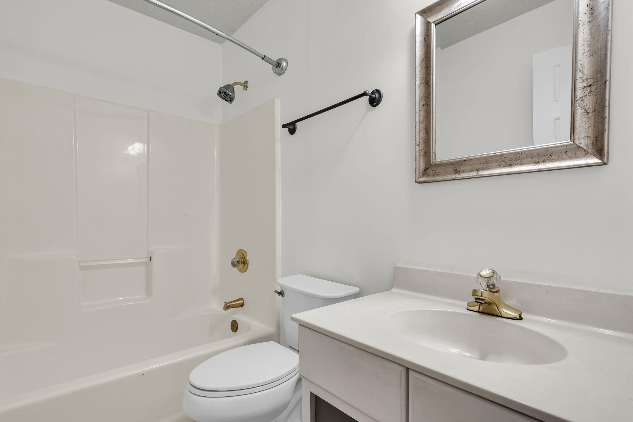 1972 Gray Battery Court