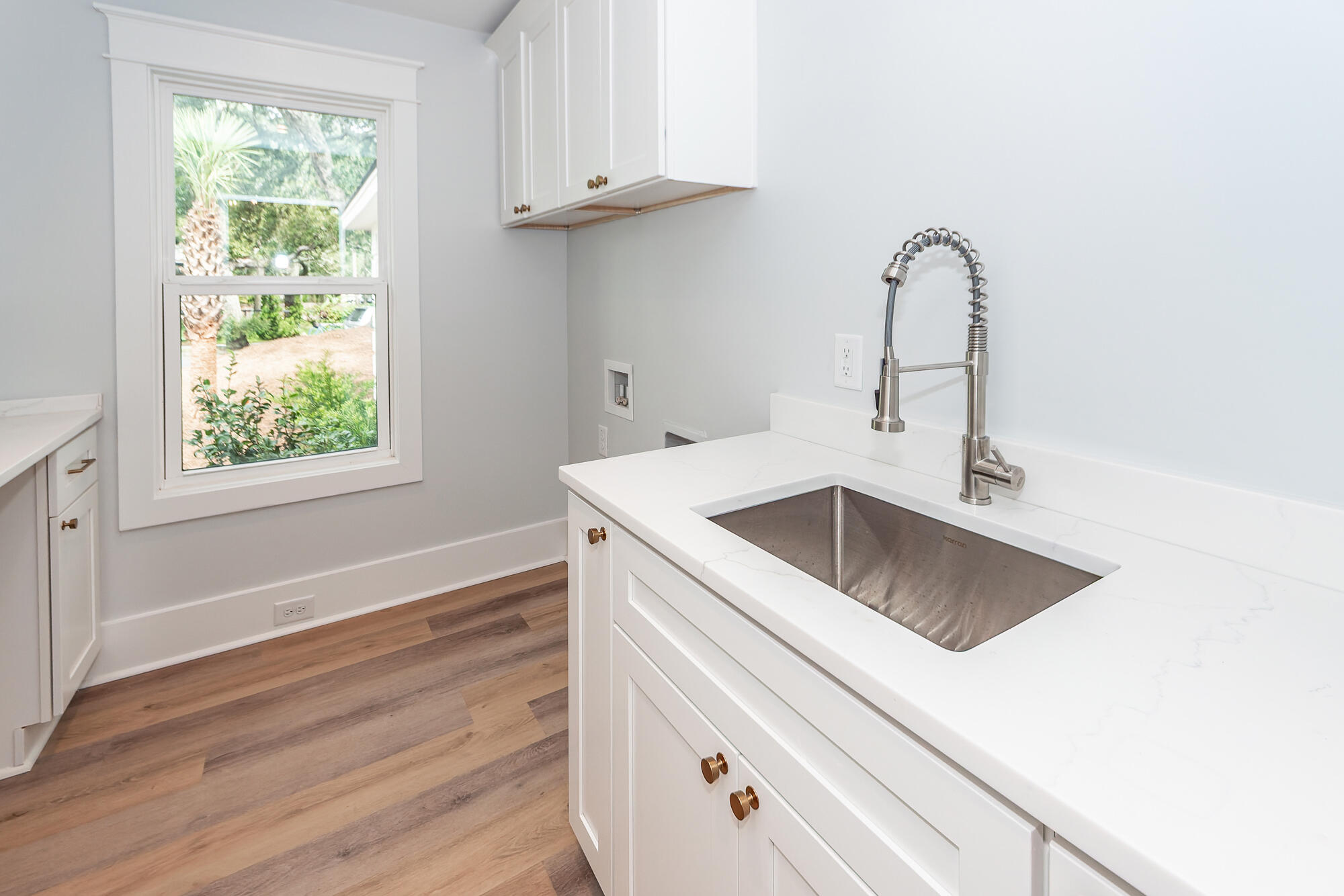 2404 Waterway Boulevard