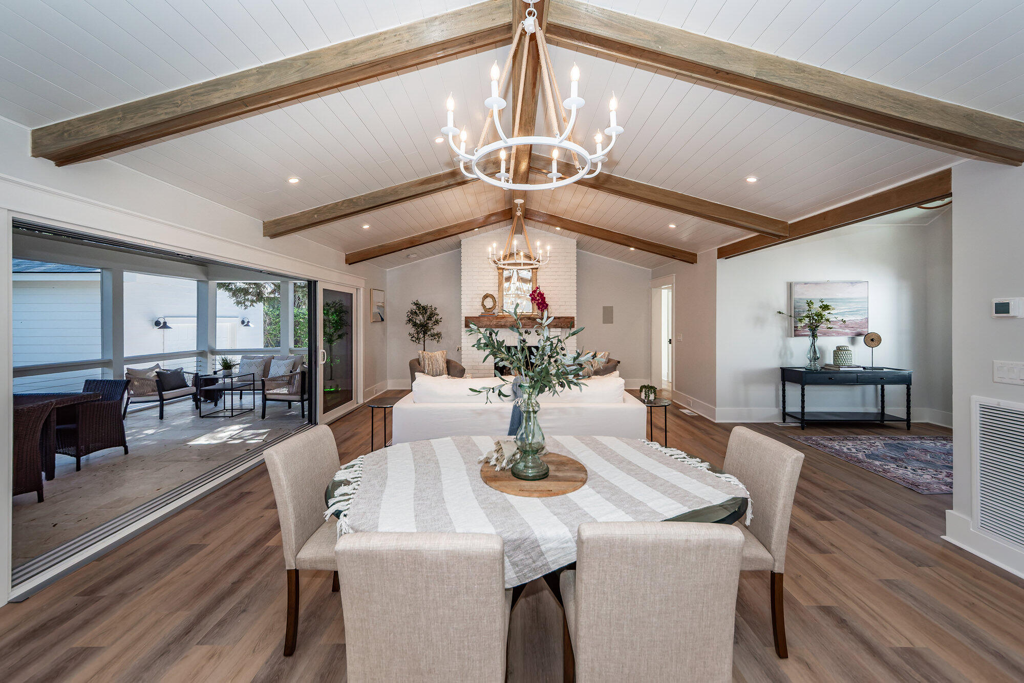 2404 Waterway Boulevard