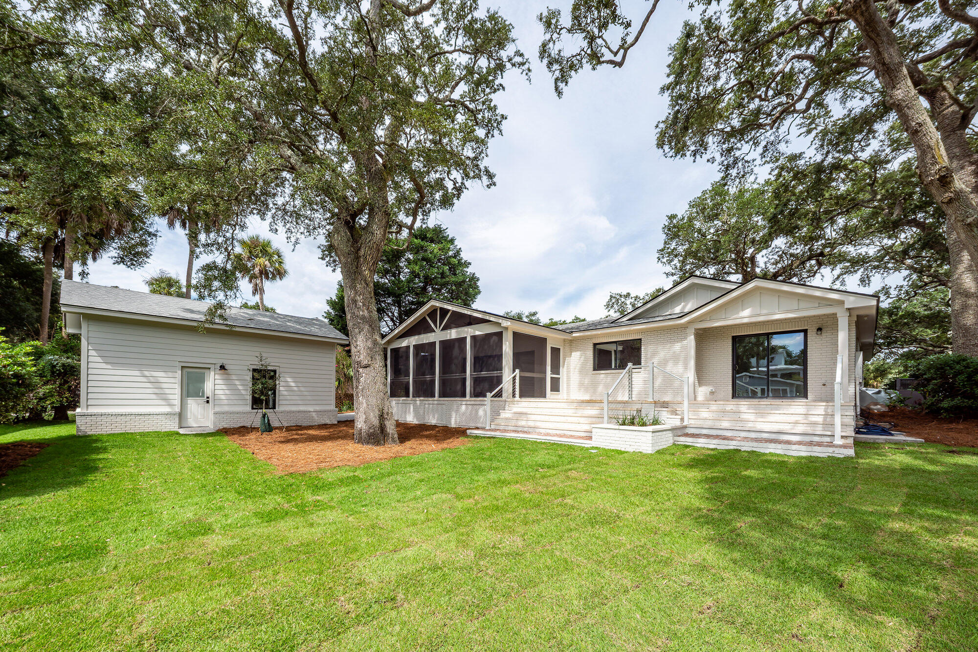 2404 Waterway Boulevard