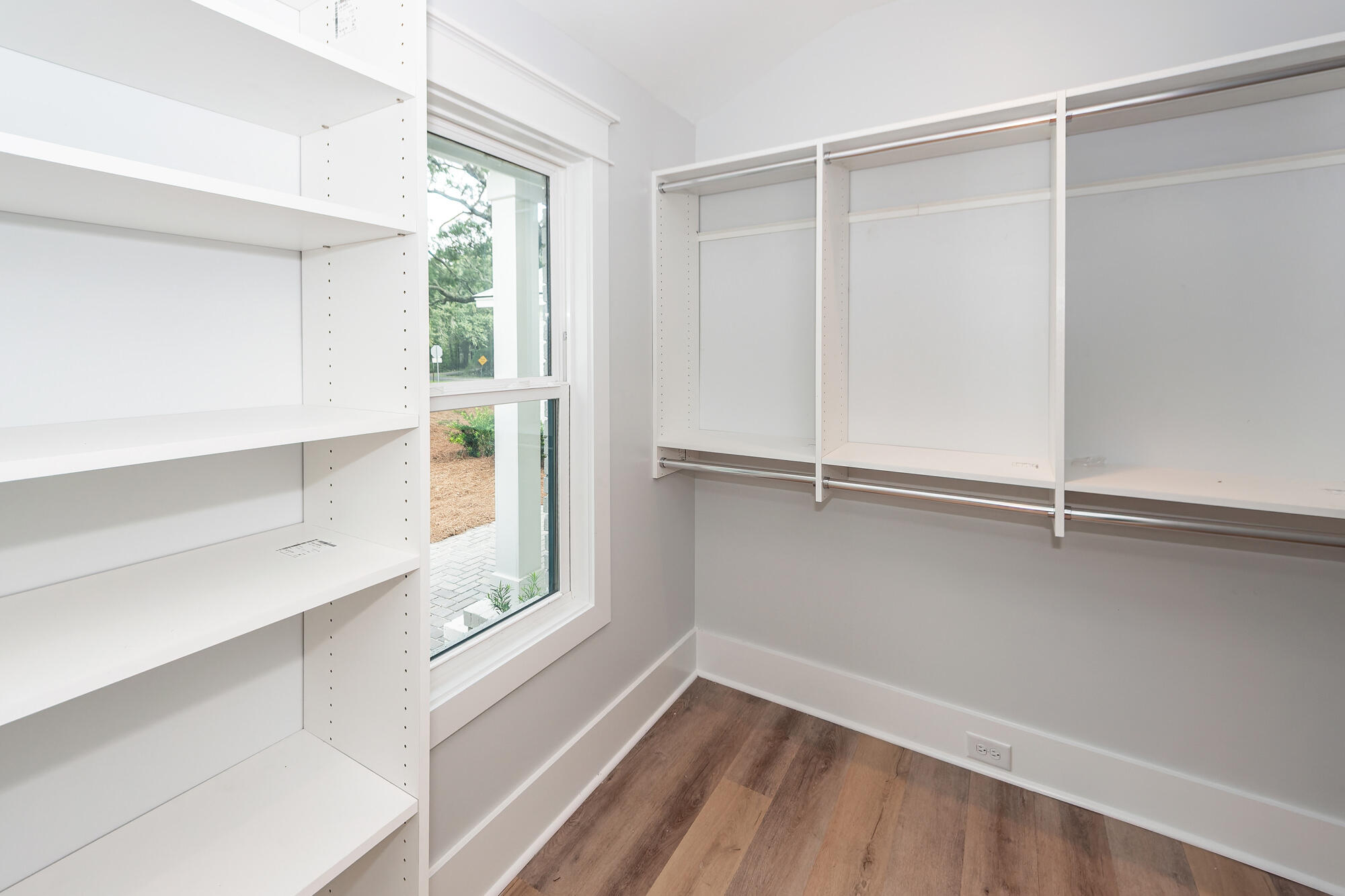 2404 Waterway Boulevard