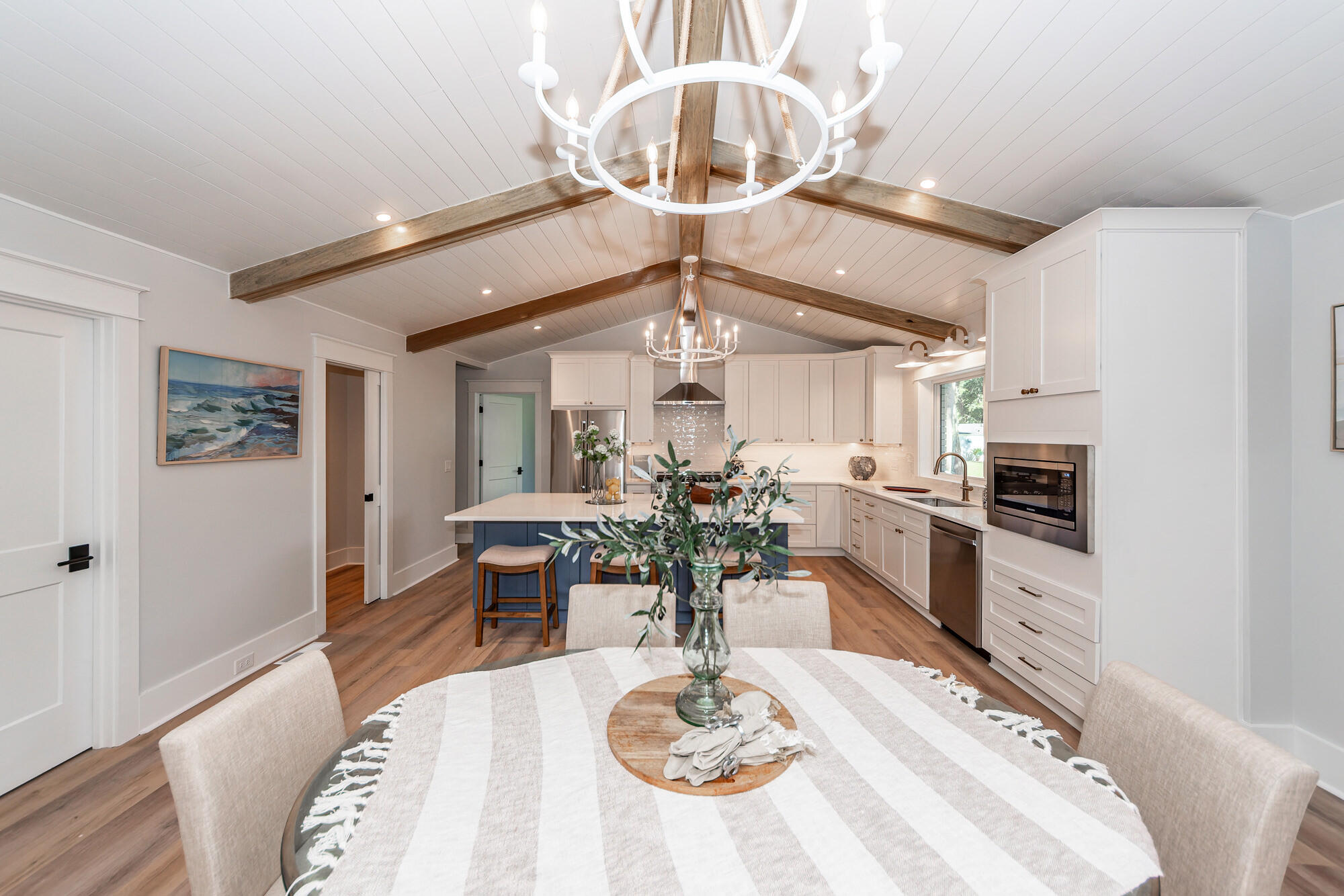 2404 Waterway Boulevard