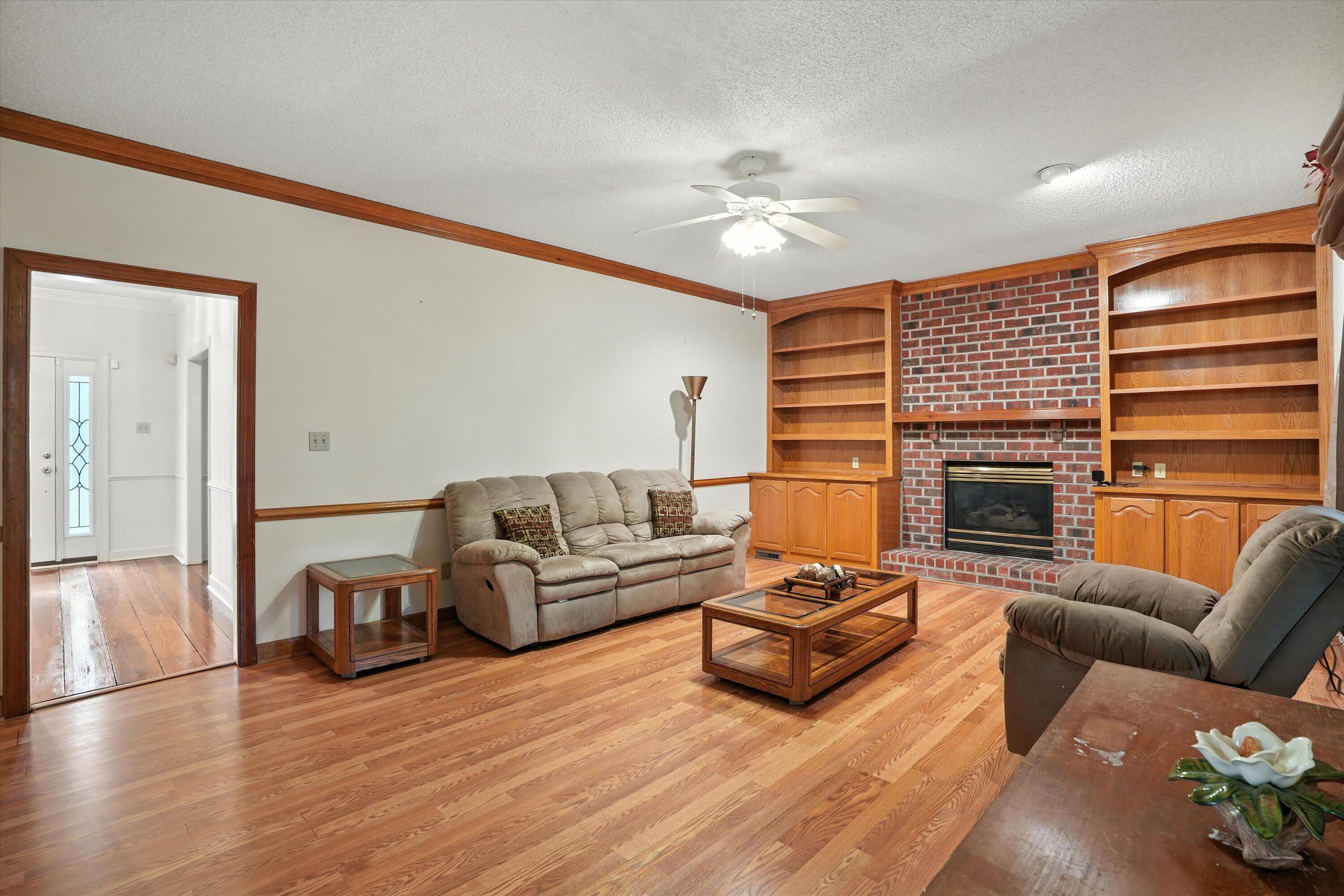 160 Scalybark Road, Summerville