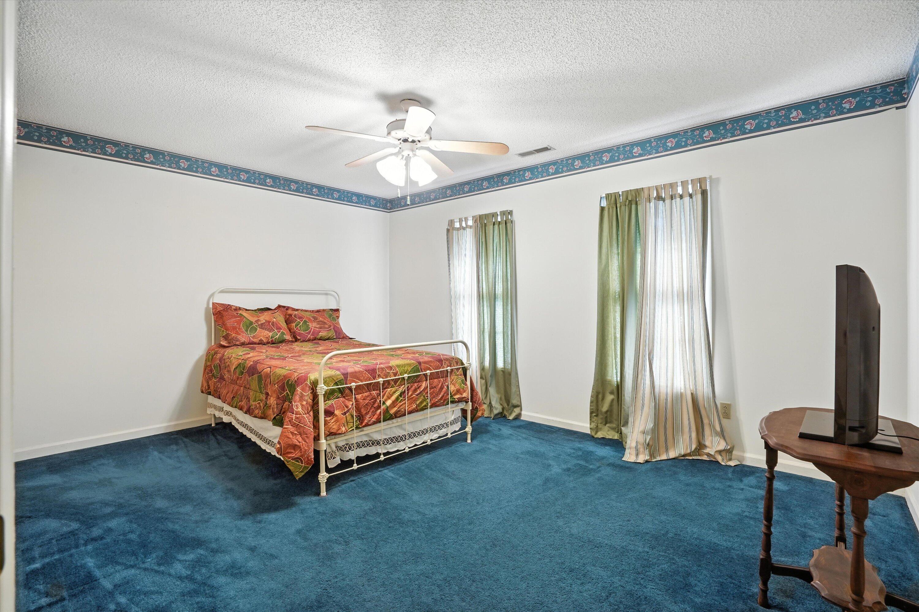 160 Scalybark Road, Summerville