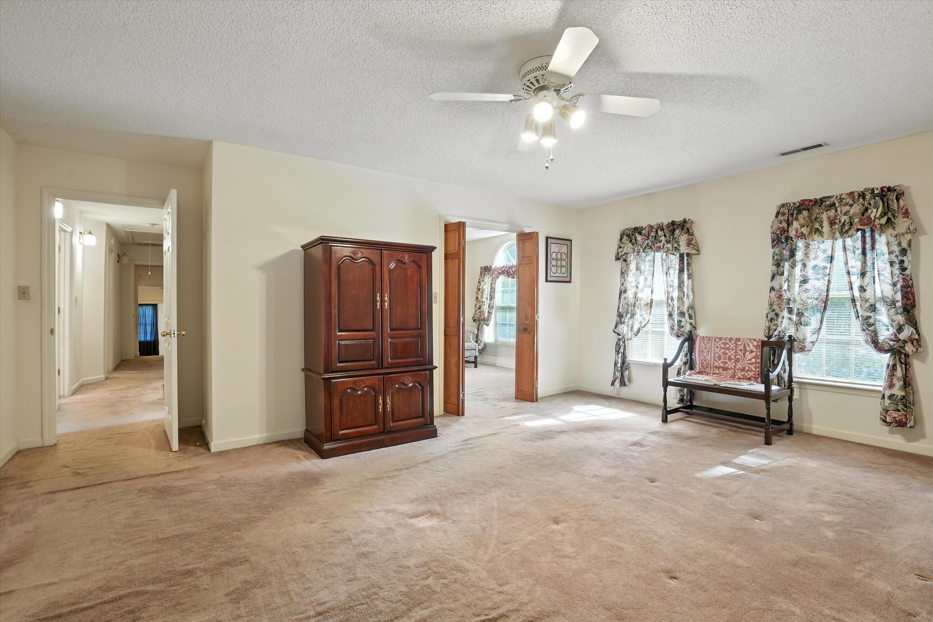 160 Scalybark Road, Summerville