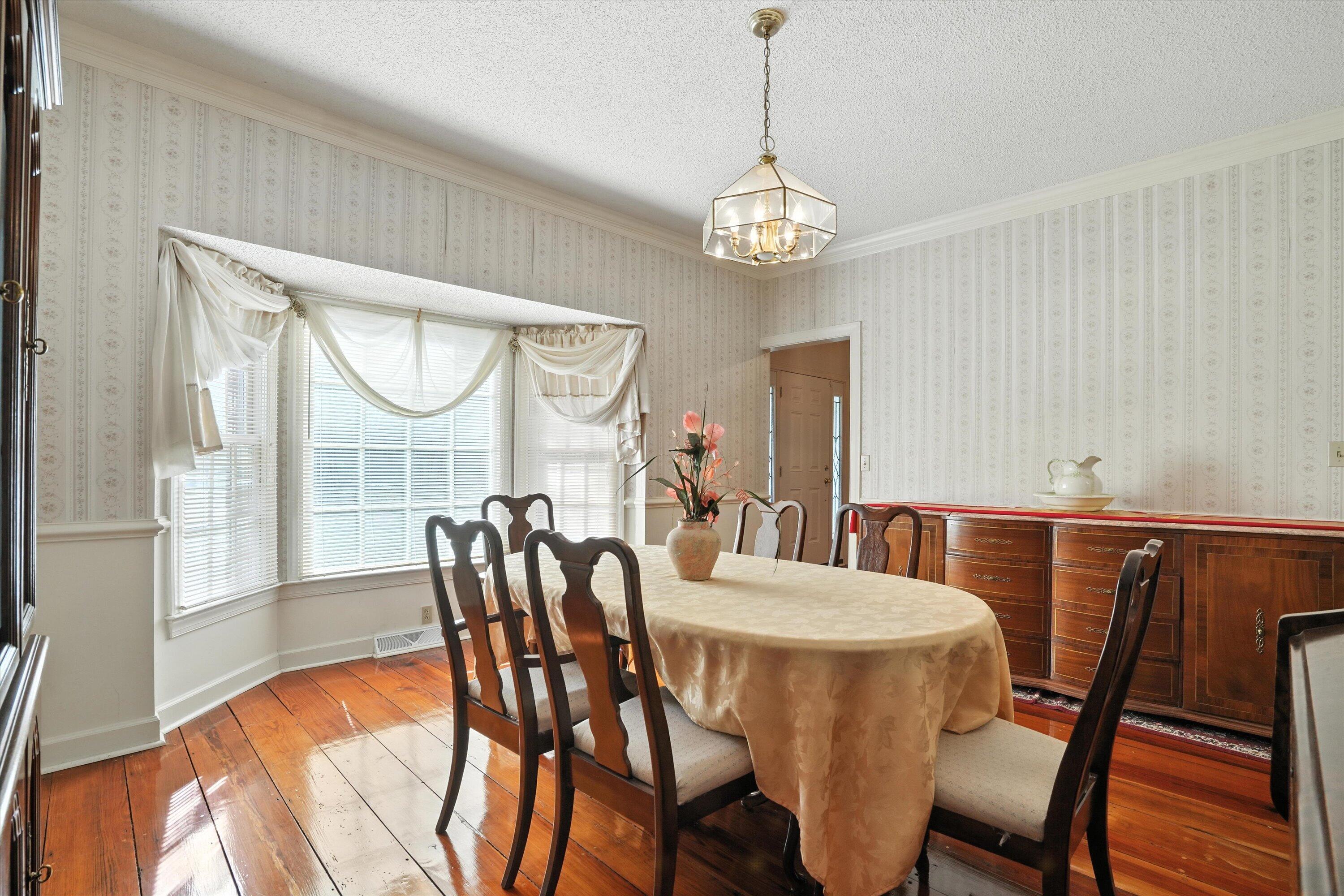 160 Scalybark Road, Summerville