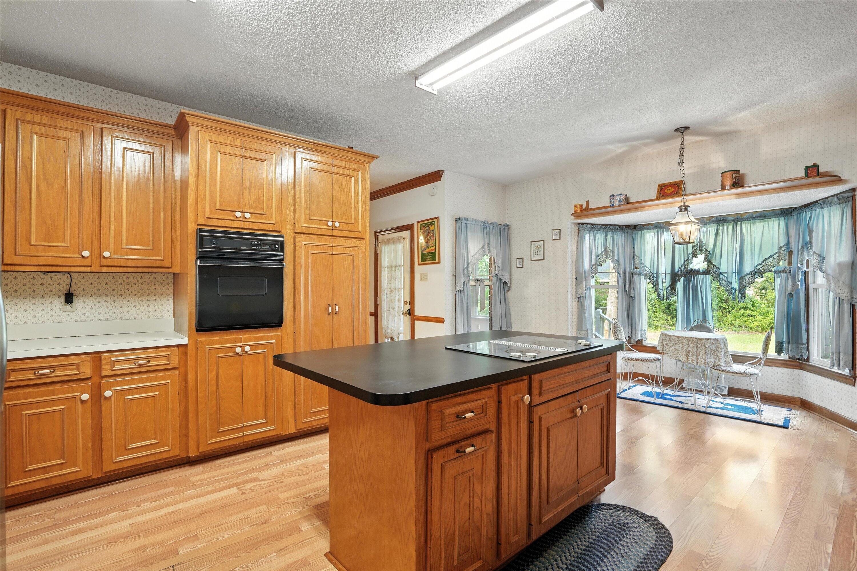 160 Scalybark Road, Summerville