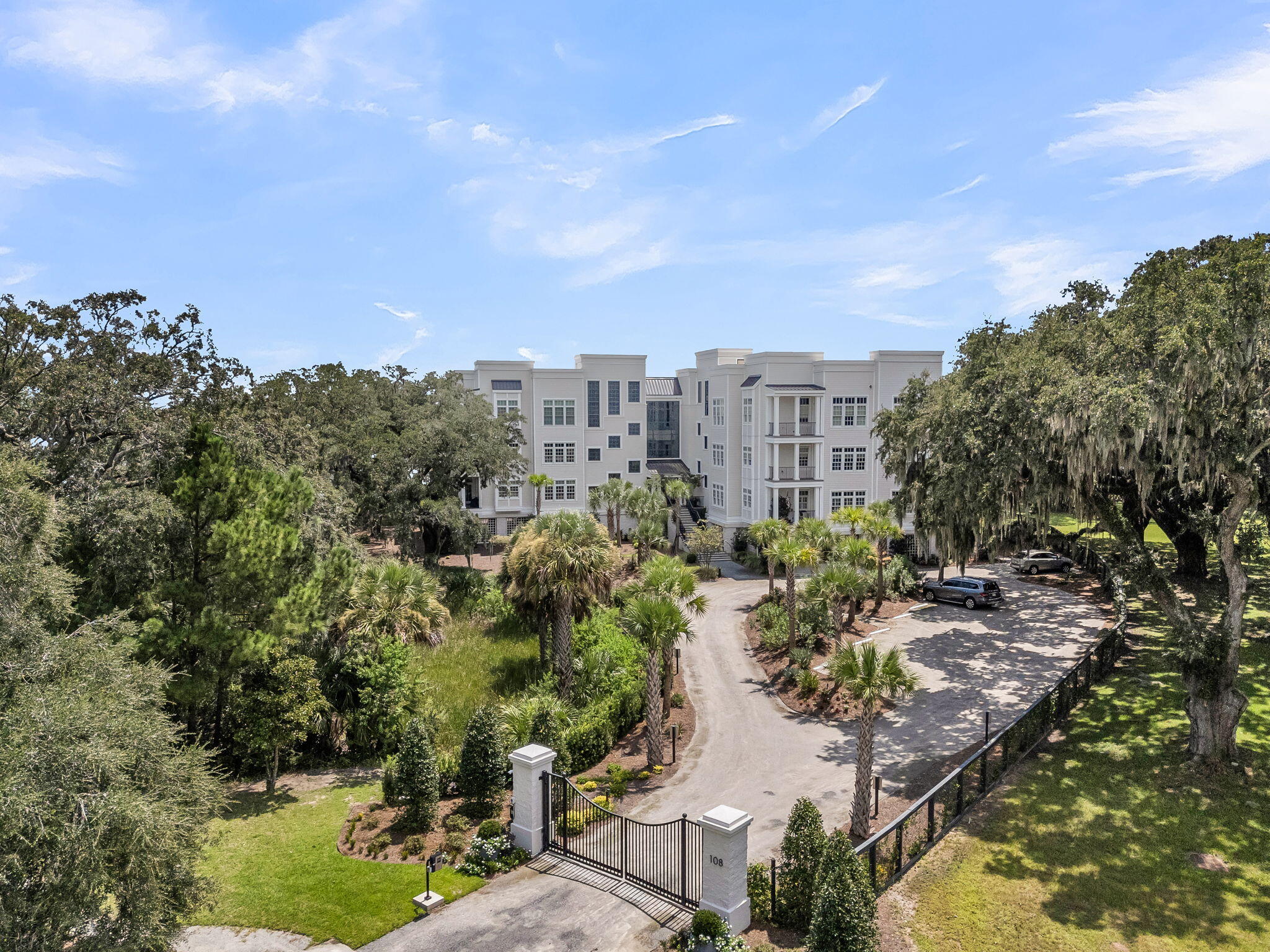 108 Fairbanks Oak Alley # 402, Charleston Unit: 402