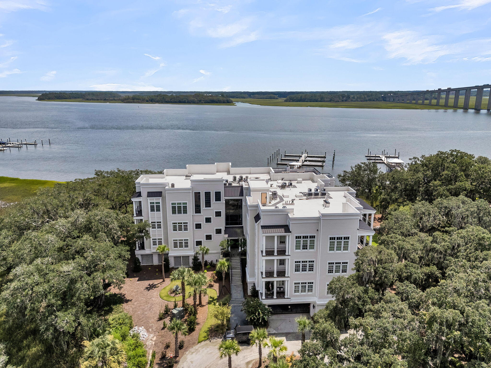 108 Fairbanks Oak Alley # 402, Charleston Unit: 402