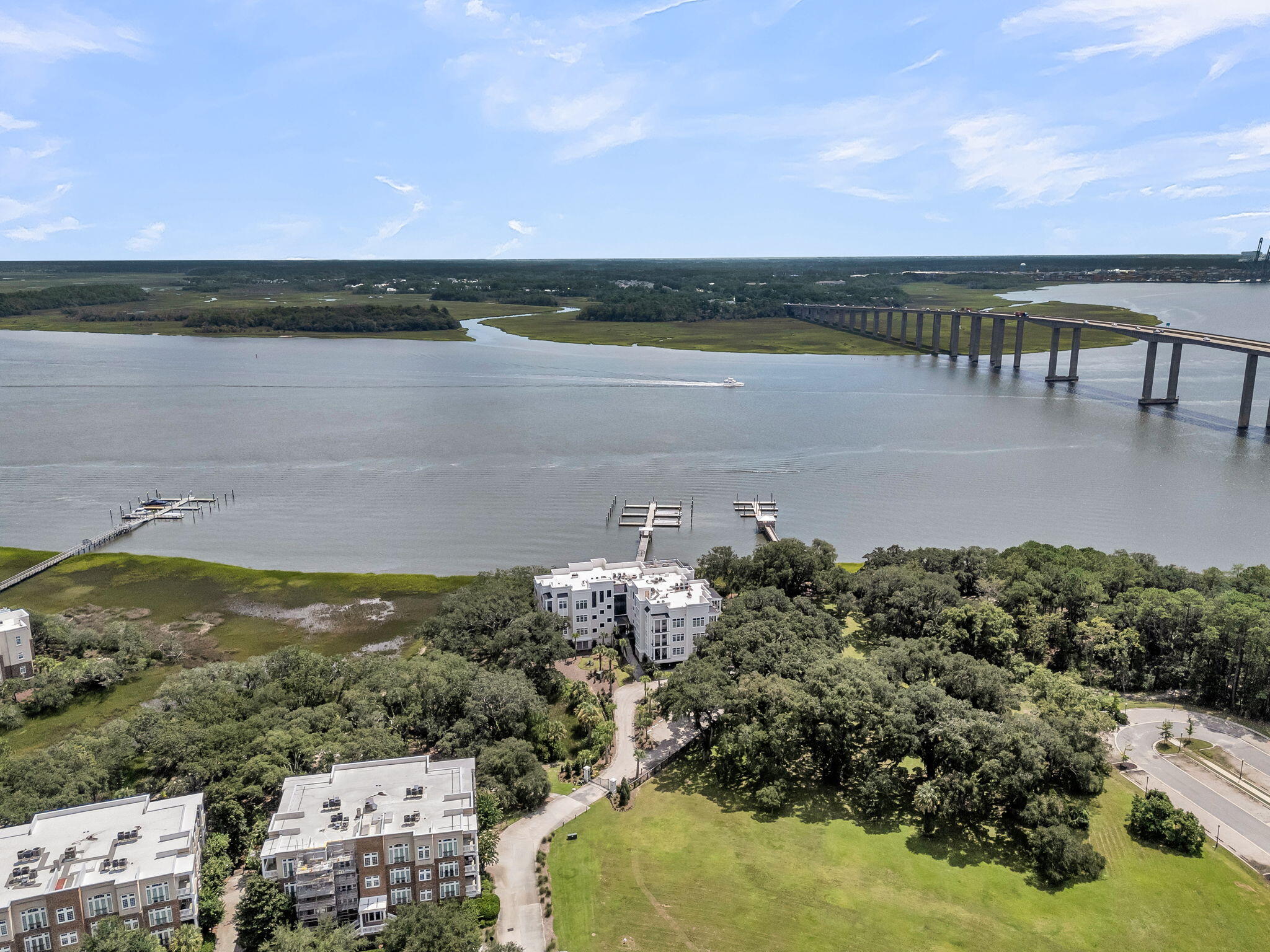 108 Fairbanks Oak Alley # 402, Charleston Unit: 402