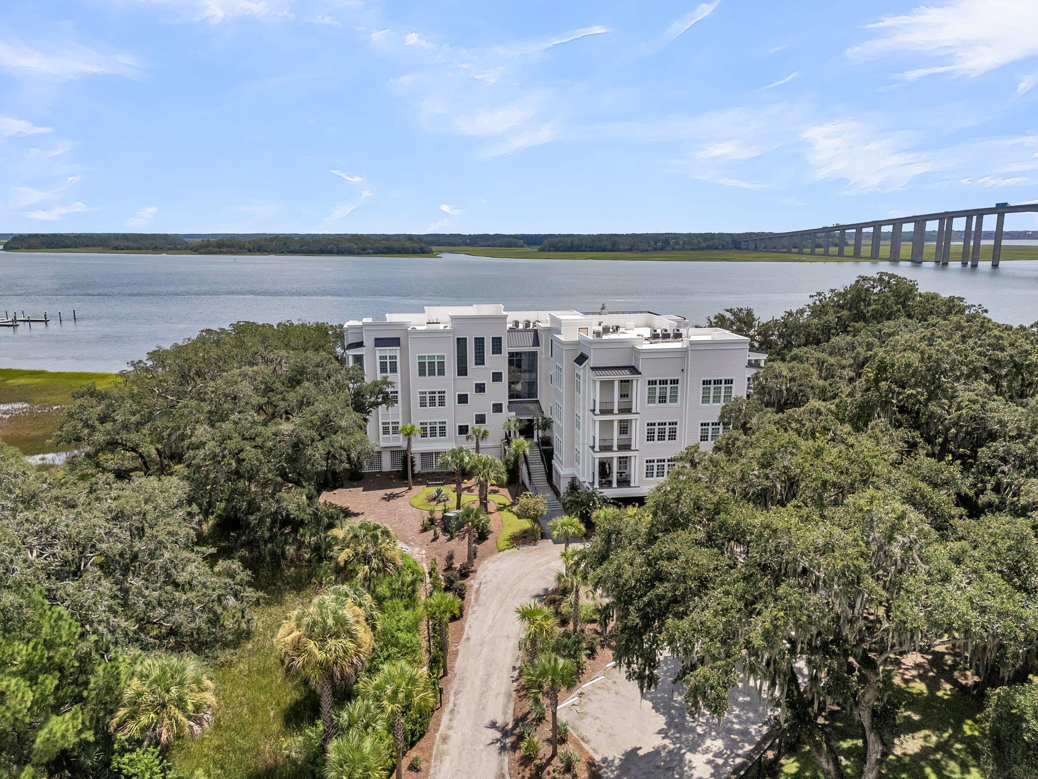 108 Fairbanks Oak Alley # 402, Charleston Unit: 402