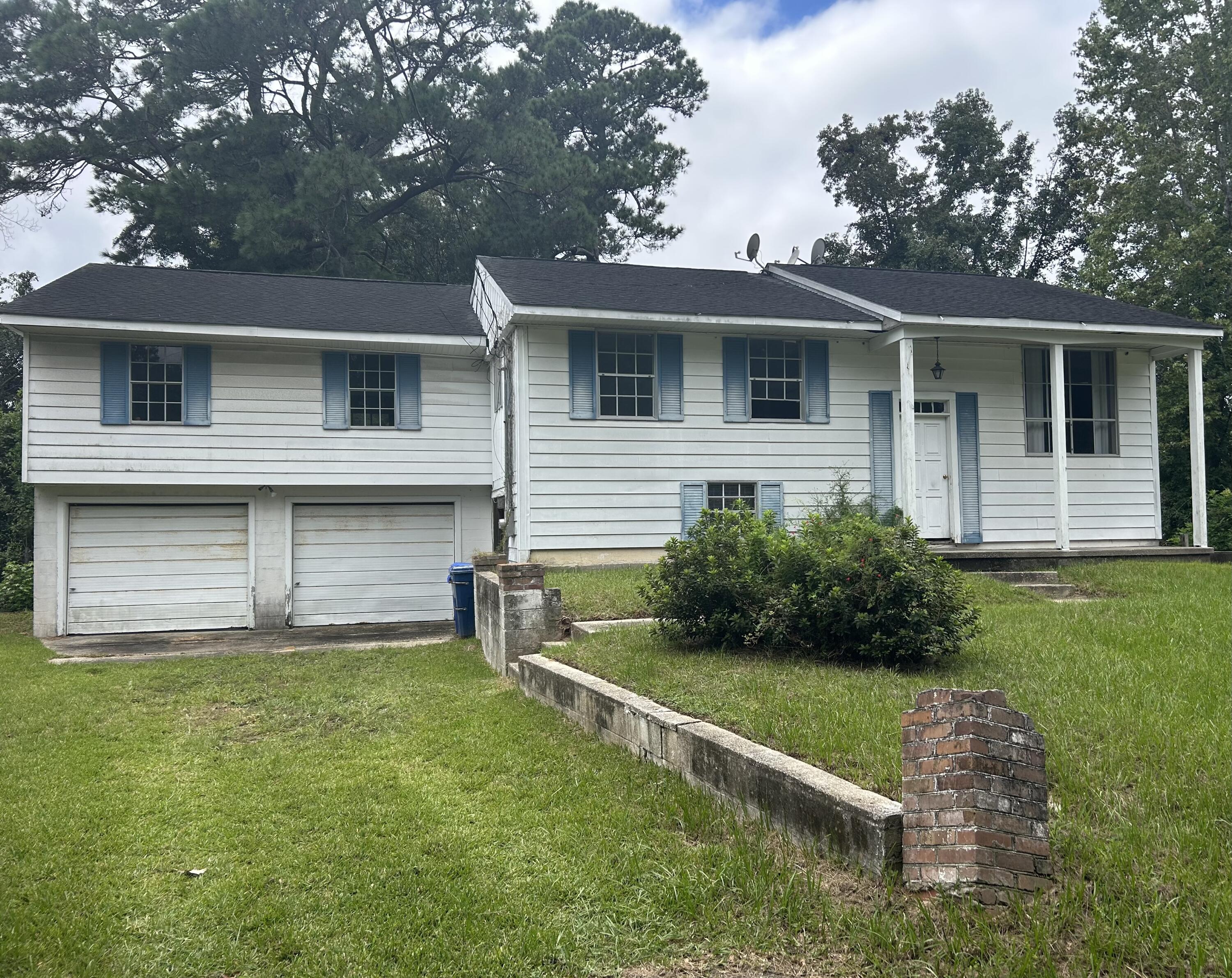 1812 Manigault Place