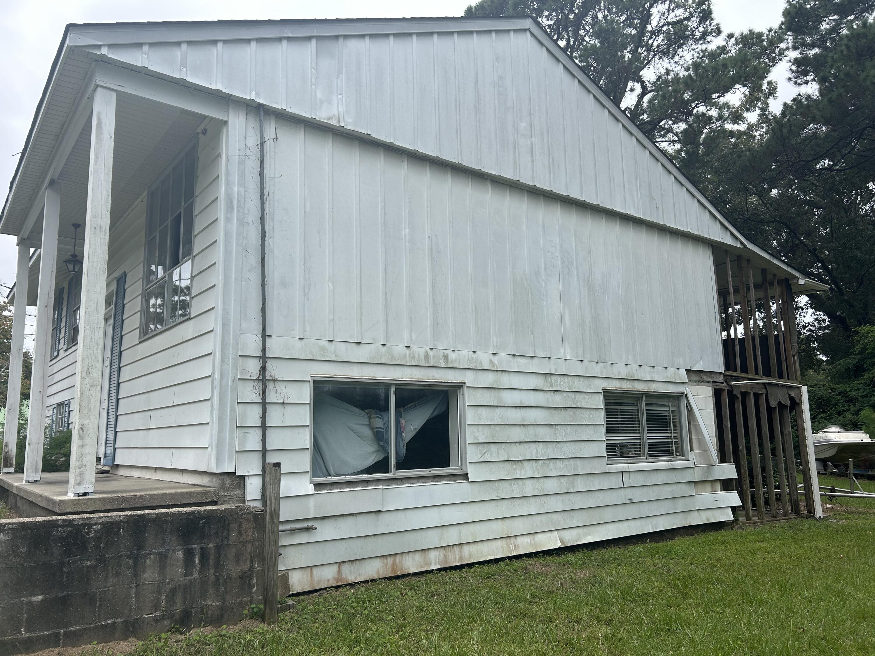 1812 Manigault Place