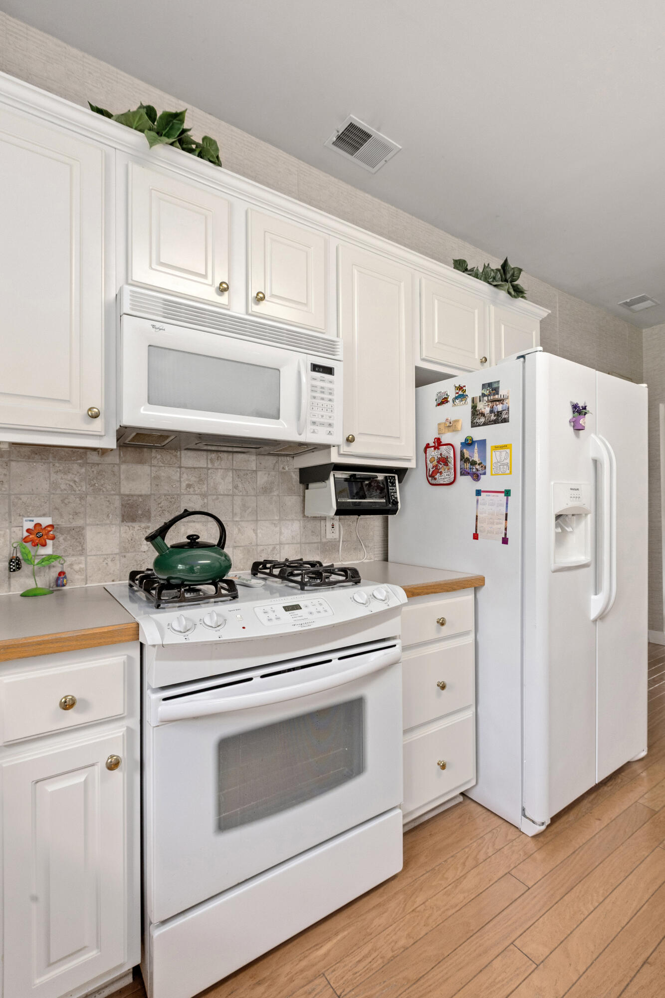 1023 Black Rush Circle