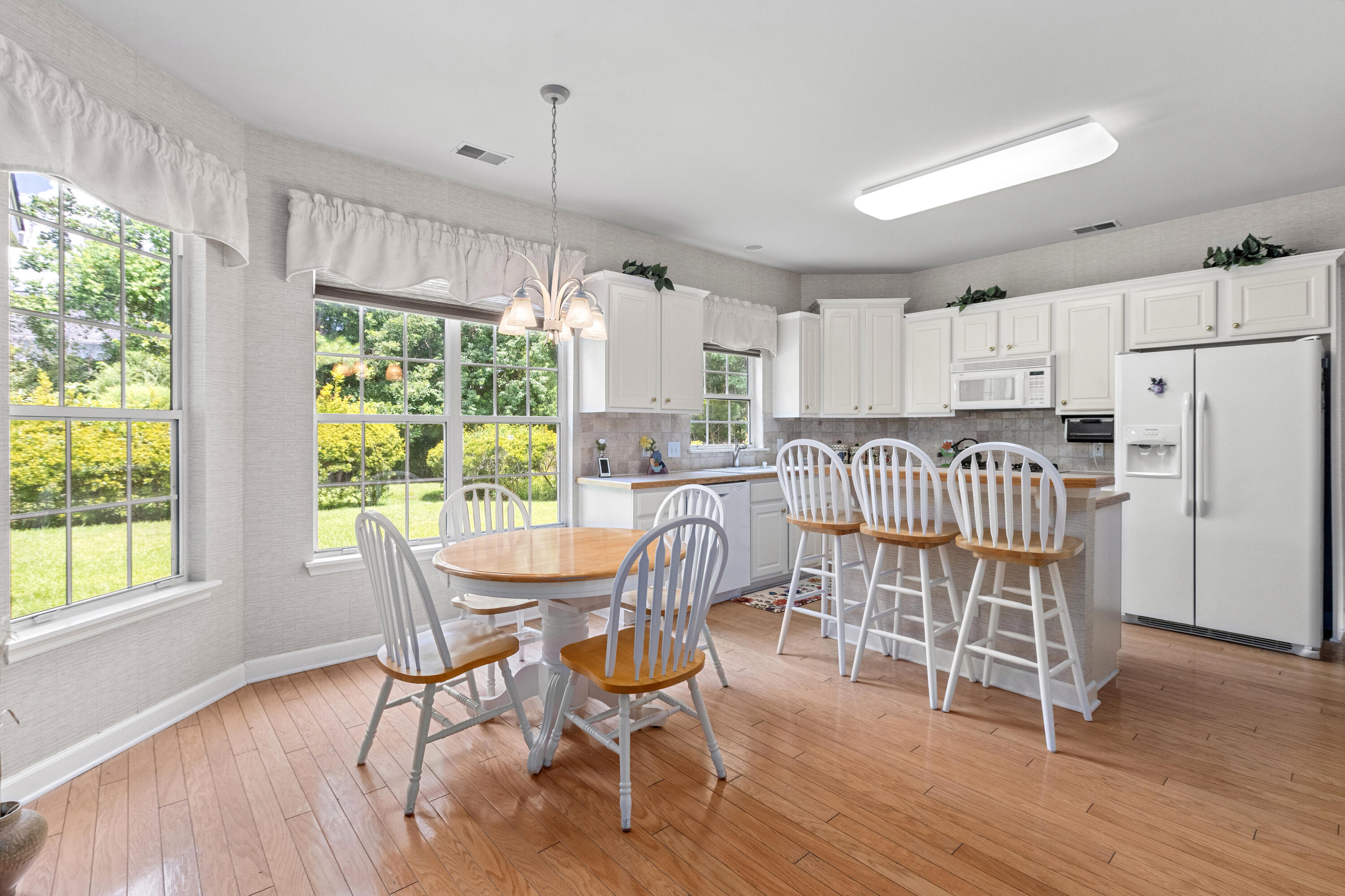 1023 Black Rush Circle