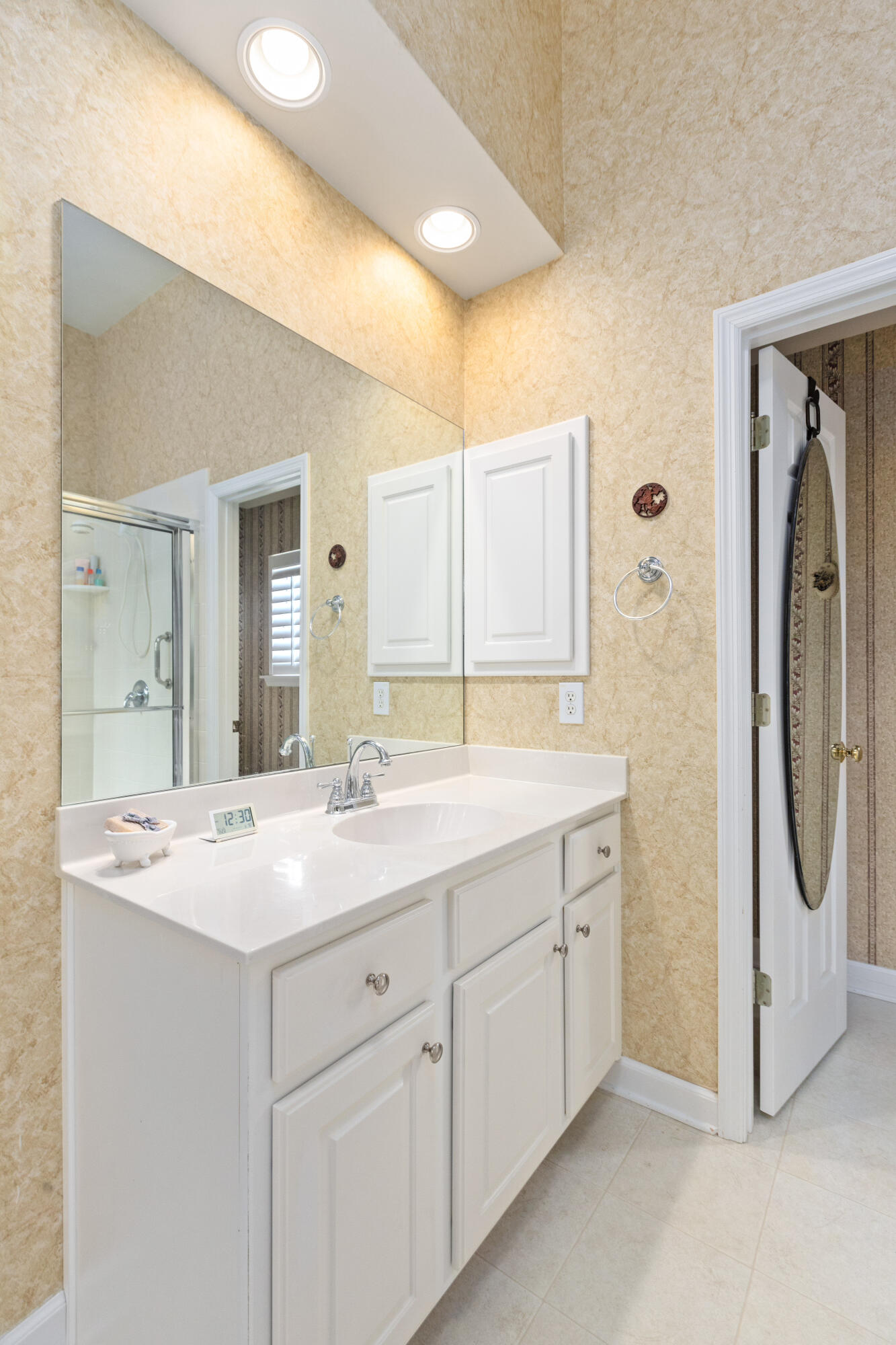 1023 Black Rush Circle