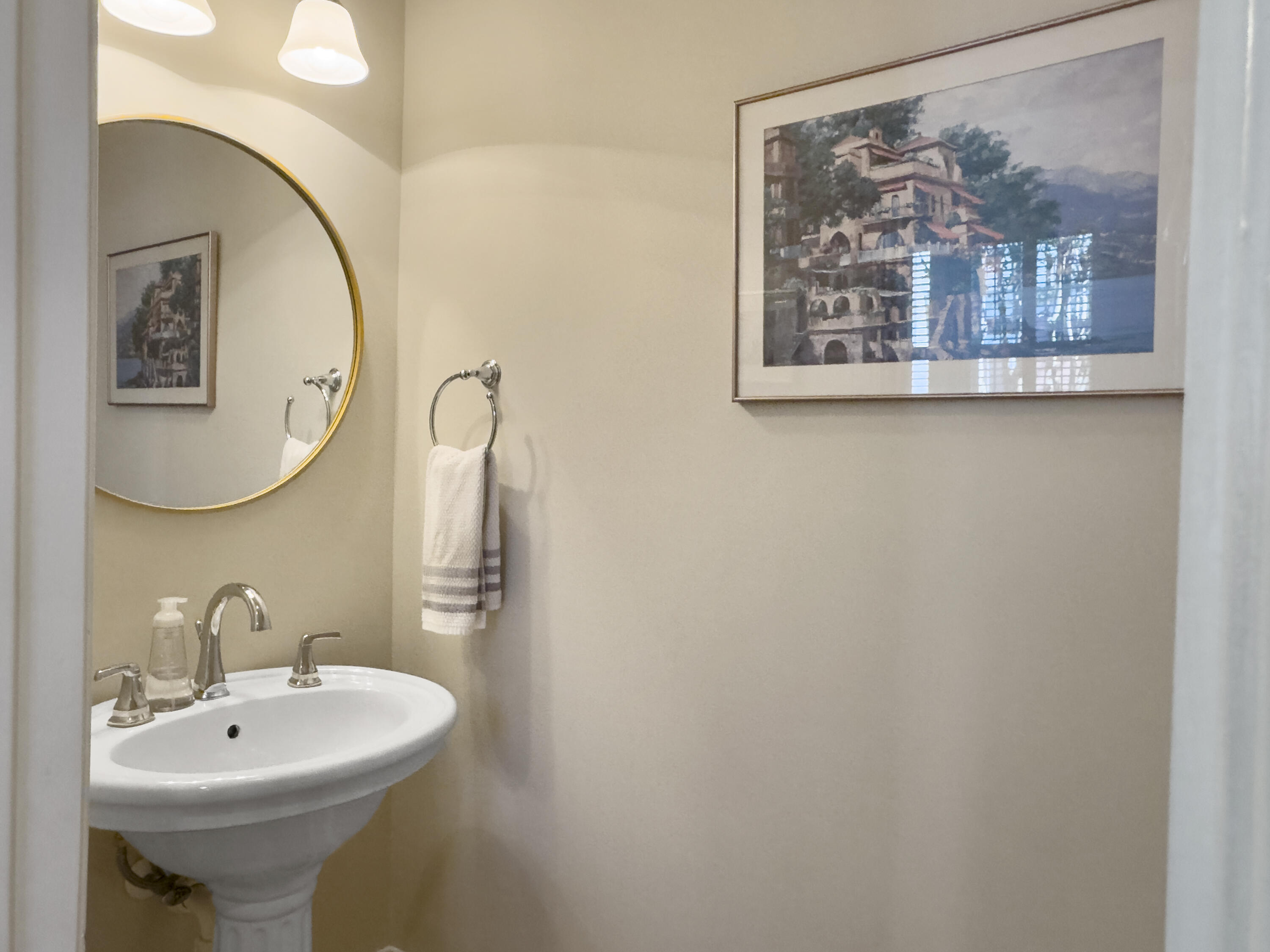 162 N Shelmore Boulevard, Mount Pleasant