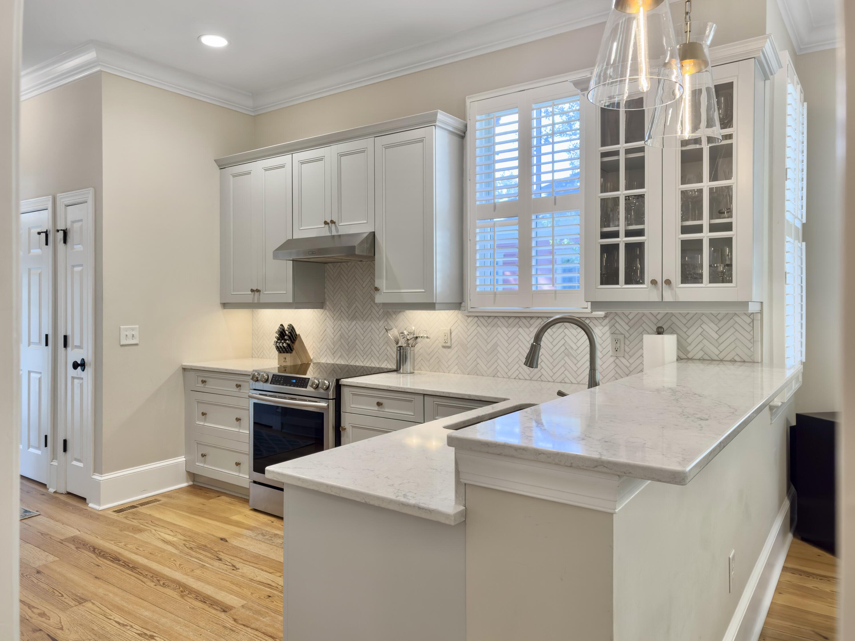 162 N Shelmore Boulevard, Mount Pleasant