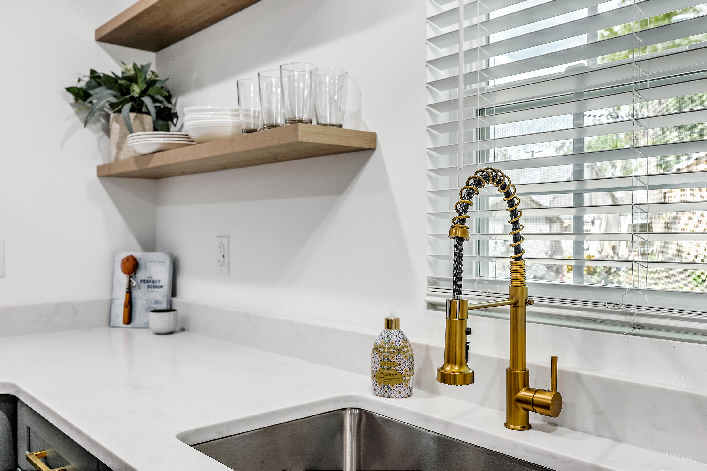 3792 Walnut Street, North Charleston