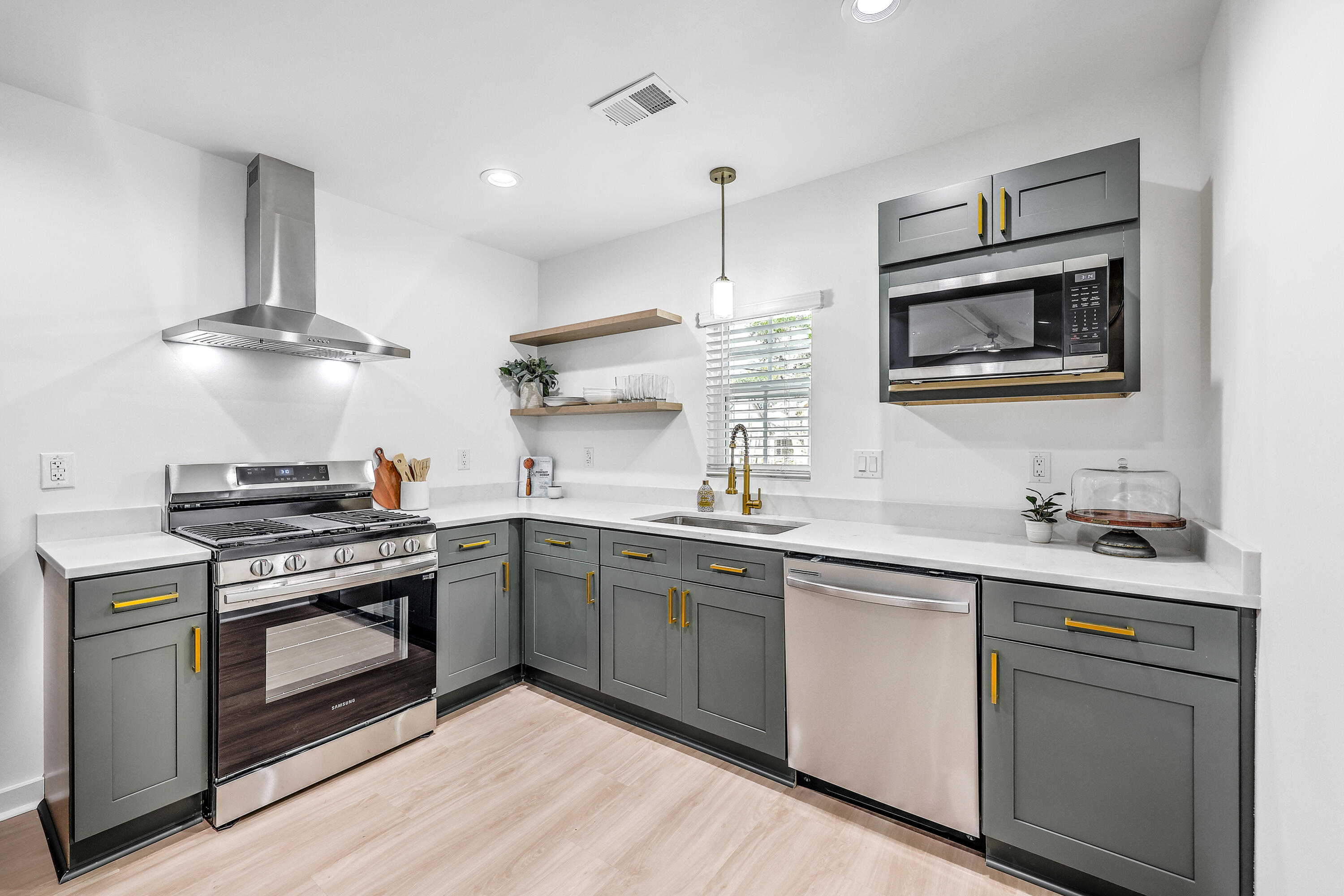 3792 Walnut Street, North Charleston